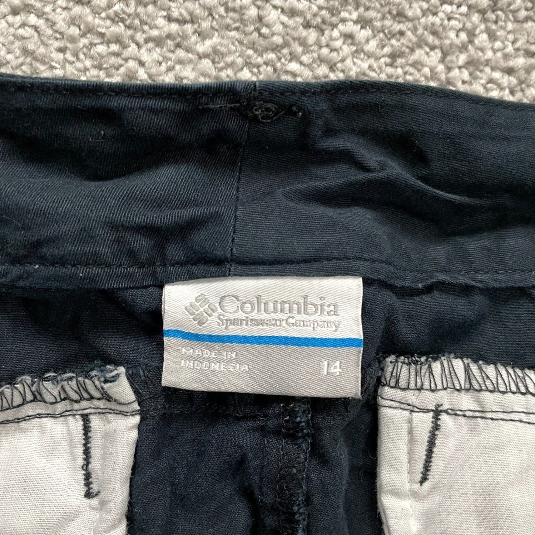 Vintage Columbia Chino Shorts Women's 14 Navy Blue Cotton Mid Rise Casual Activewear Size 36" / US 14 / IT 50 - 3 Thumbnail