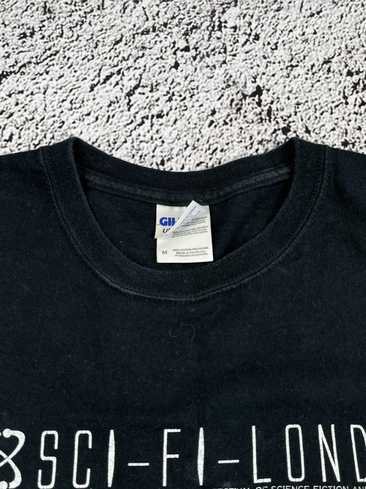 Band Tees Vintage Y2K 2011 Sci-Fi-London festival big logo tee size M Size US M / EU 48-50 / 2 - 6 Thumbnail