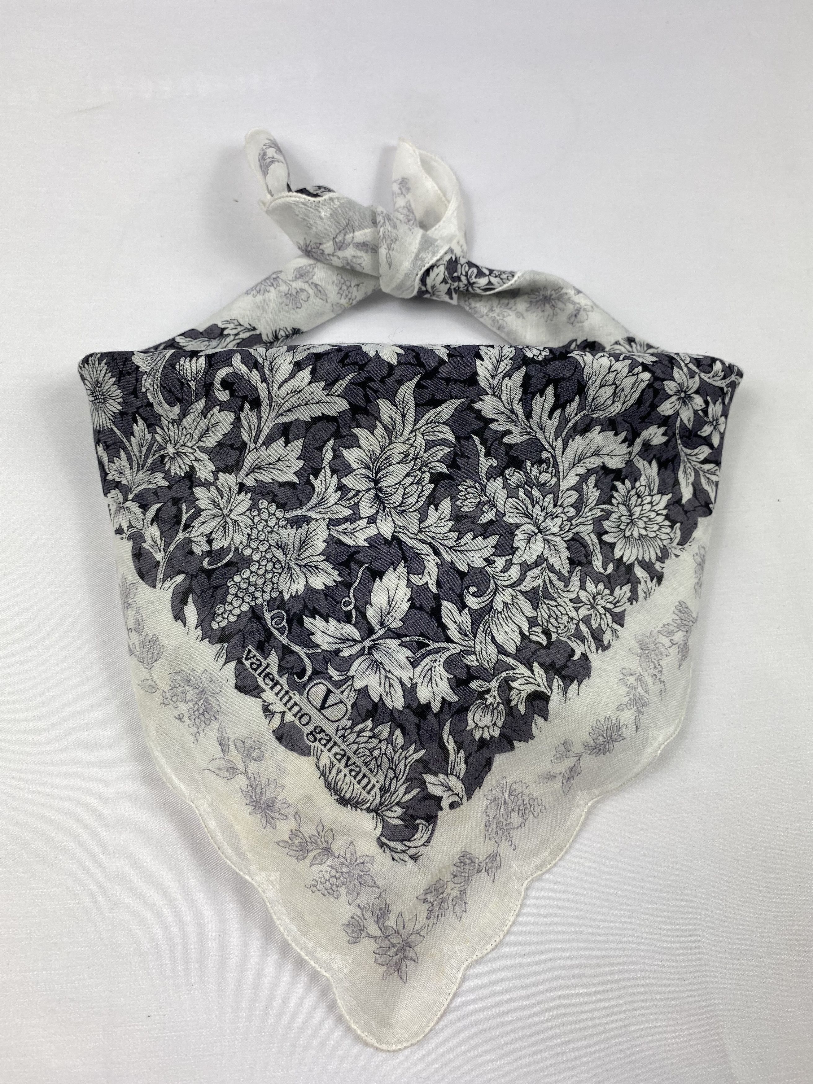 Valentino × Vintage Valentino Garavani Handkerchief / Bandana / Neckerchief Size ONE SIZE - 1 Thumbnail