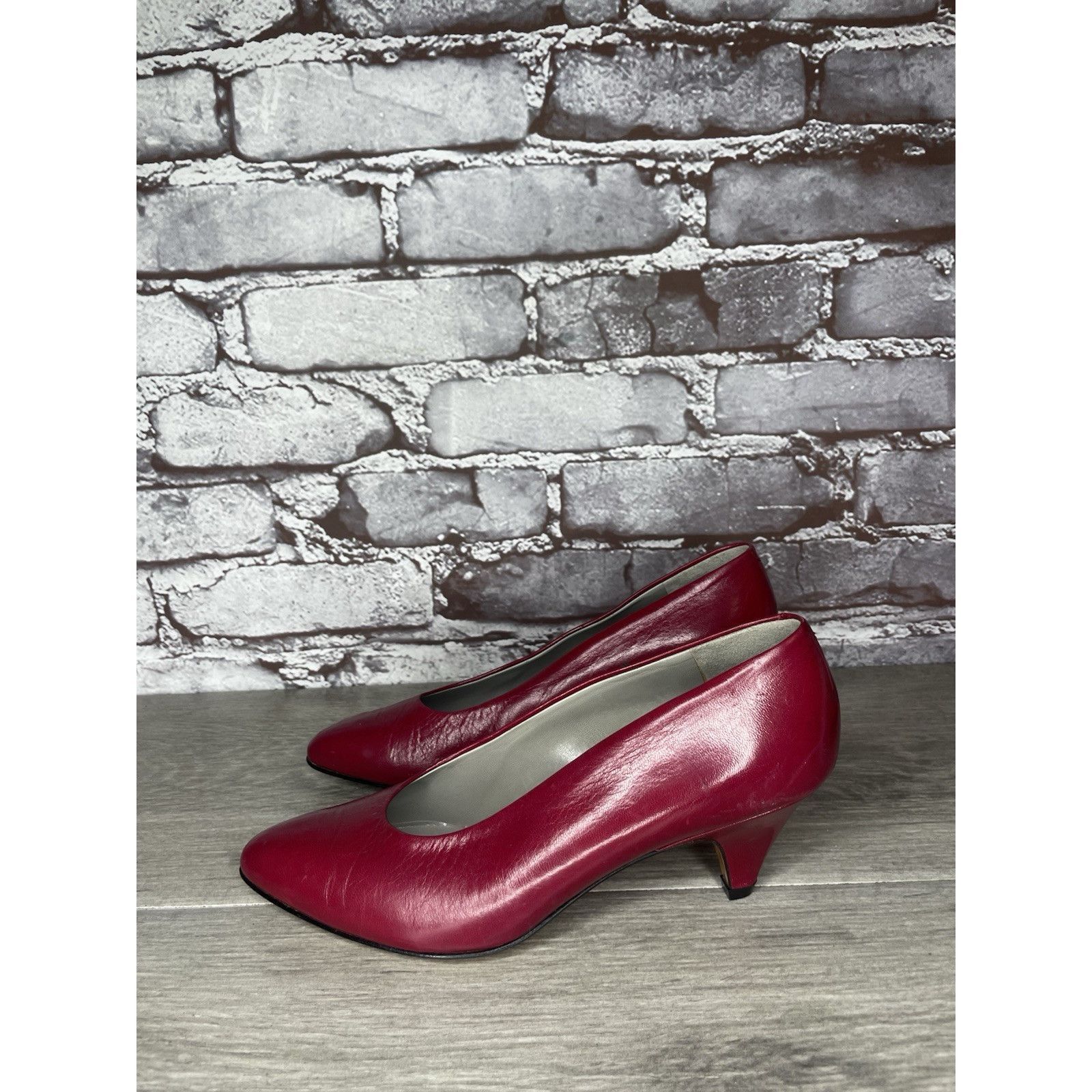 Carolina Herrera Garolini Cherry Red Leather Pointed Toe Italy Dress Heels Wo Size US 5.5 / IT 35.5 - 21 Thumbnail
