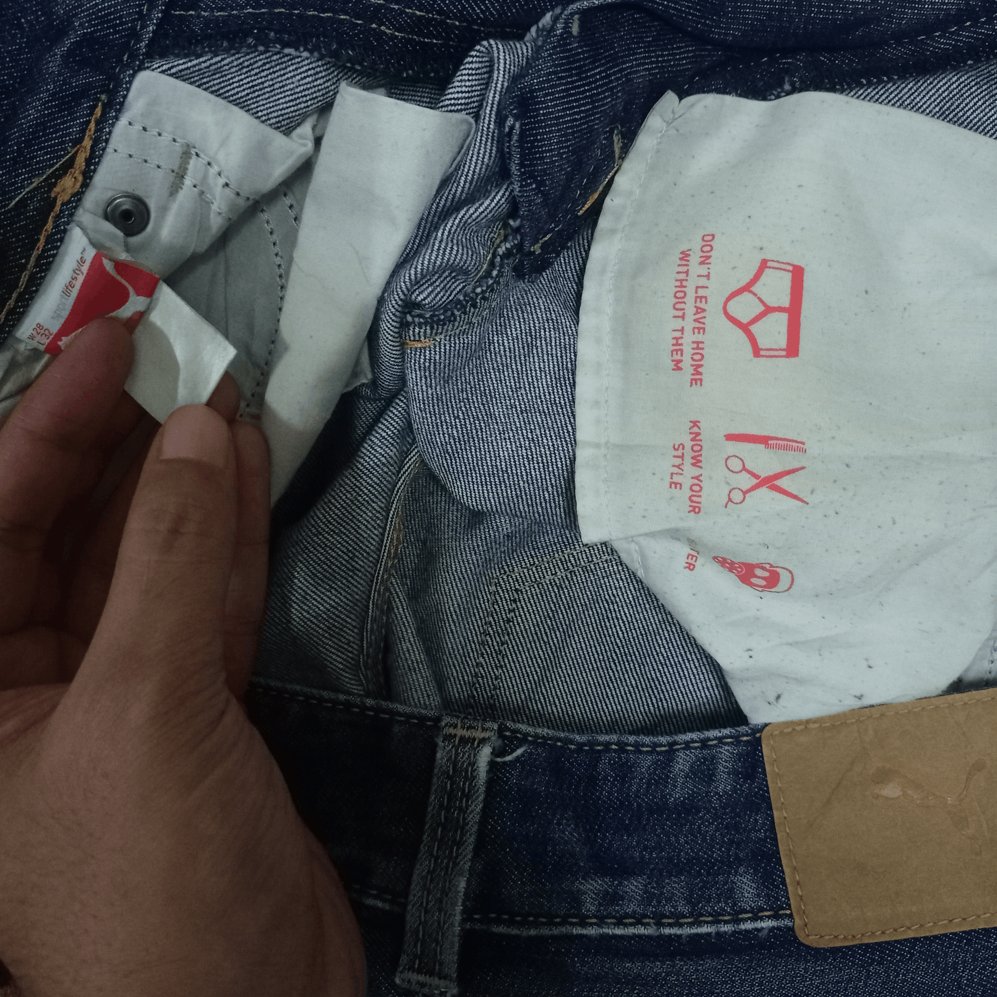 Puma Vintage Puma Blue Wash Rip Destroyed Style Jeans 29x31 Size US 29 - 9 Thumbnail
