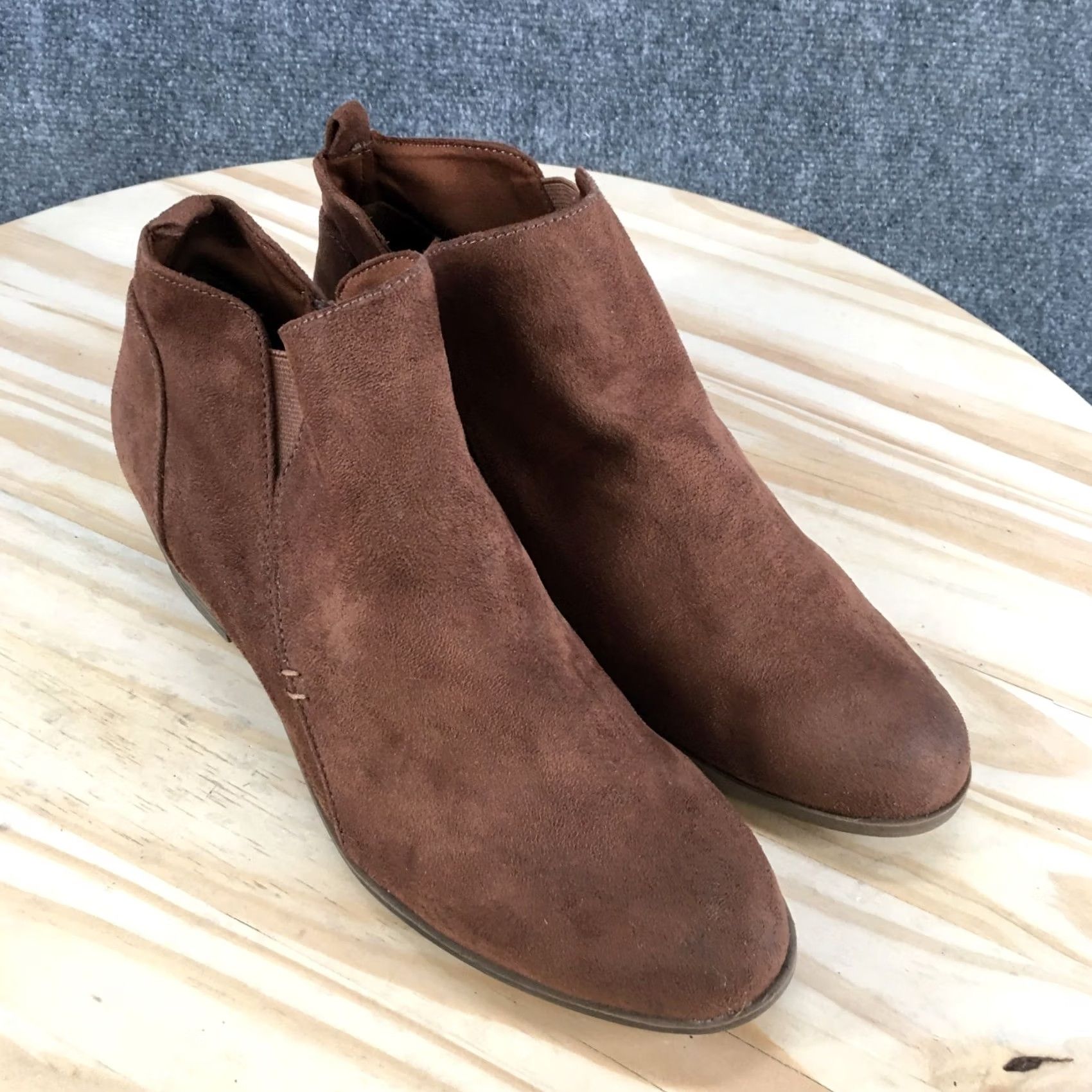 Vintage Arizona Jean Co Boots Womens 10M Ankle Bootie Brown Faux Leather Side Zip Casual Shoes Size 32" / US 10 / IT 46 - 3 Thumbnail