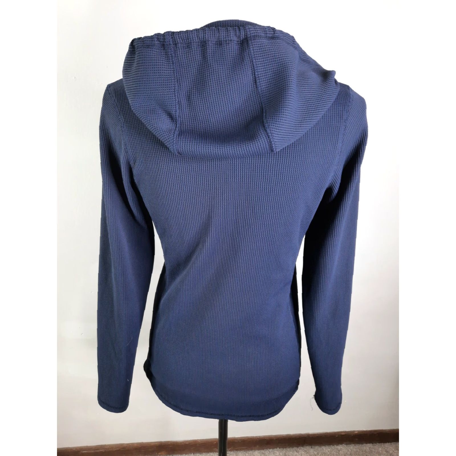 Duluth Trading Company Duluth Trading Co Hoodie Sweatshirt Women’s Small Blue Pullover Long Sleeve Pockets Activewear Hoodie Sweatshirt Men/Women? Size S / US 4 / IT 40 - 5 Thumbnail