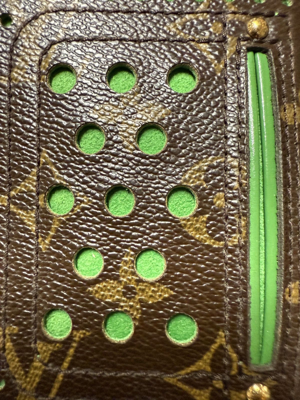 Louis Vuitton Louis Vuitton Monogram Perforated Green Zip Compact Wallet Size ONE SIZE - 6 Thumbnail