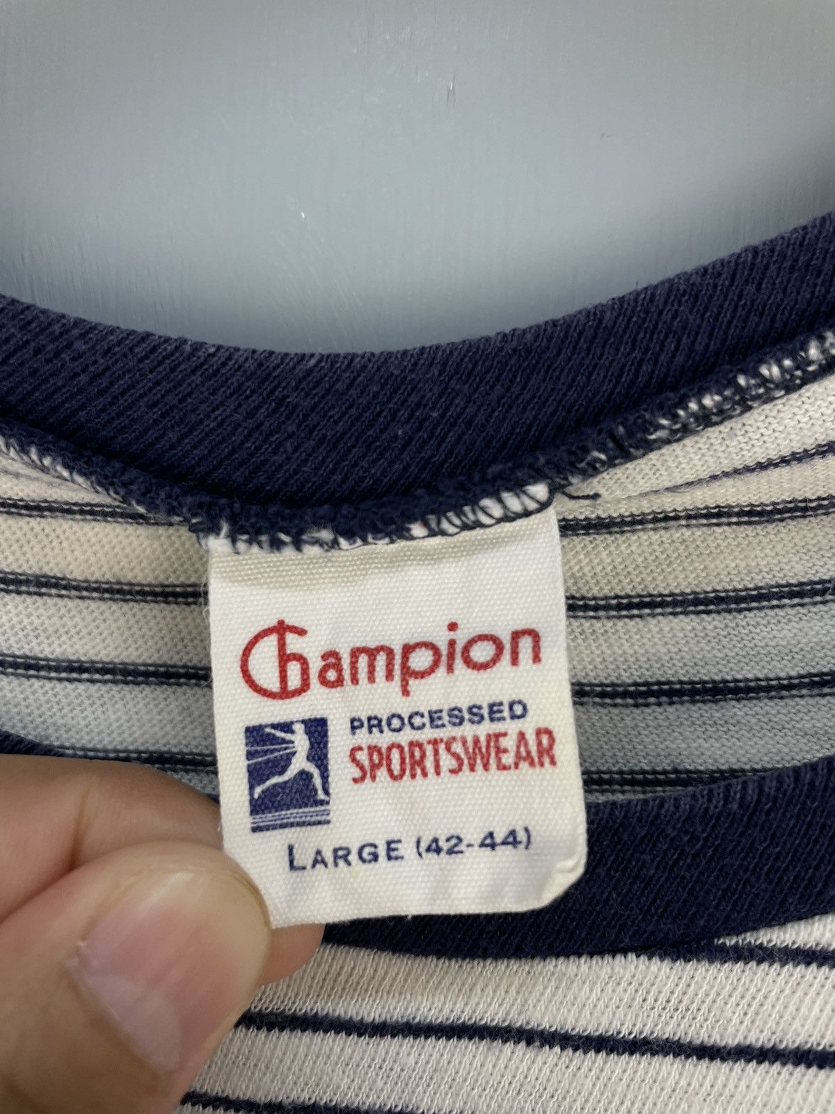 Champion Champion running man tag reproduction 50s style t shirt Size US L / EU 52-54 / 3 - 6 Thumbnail