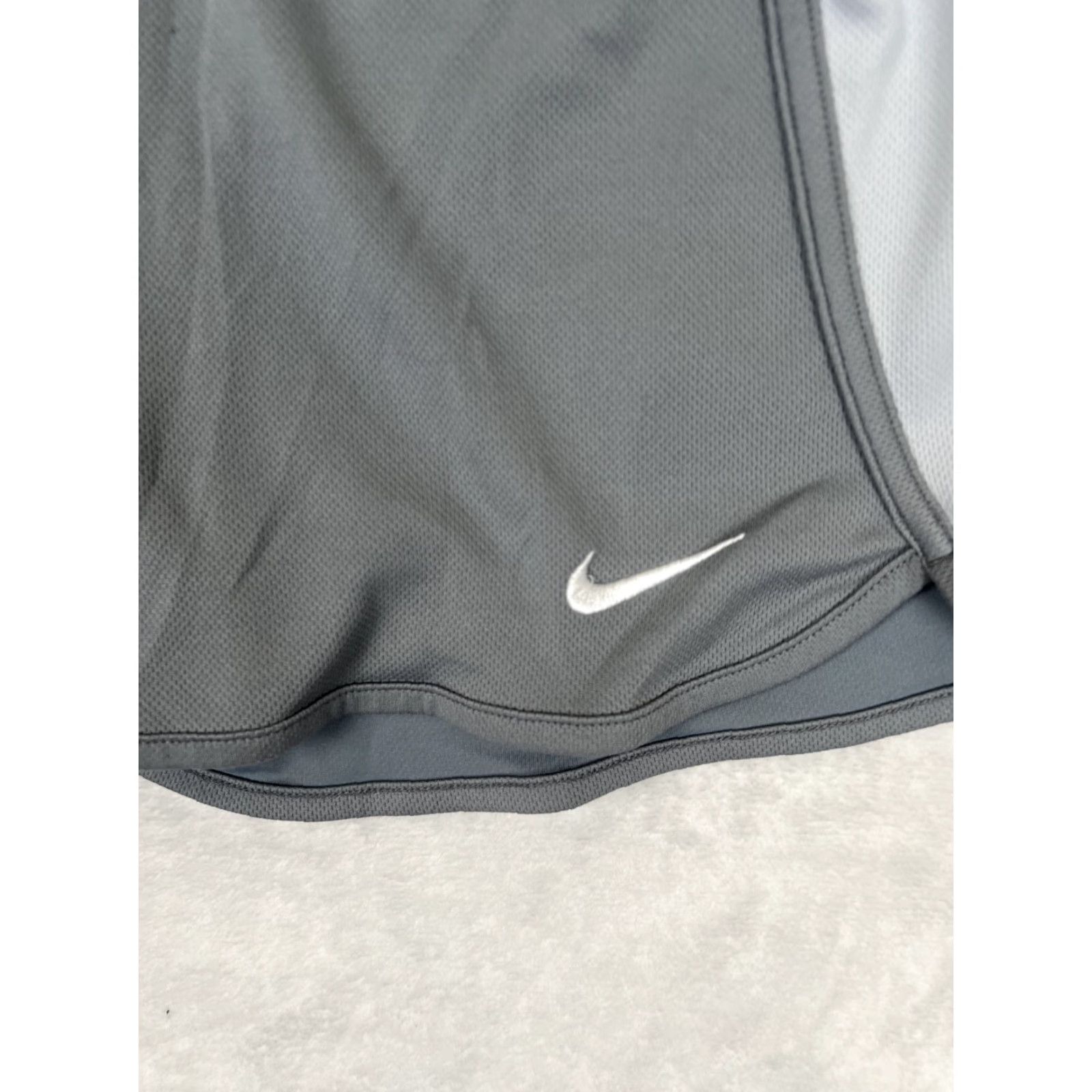 Nike Nike Dri Fit Running Shorts Women’s S Gray Swoosh Gym Athletic Short Size 28" / US 6 / IT 42 - 2 Thumbnail