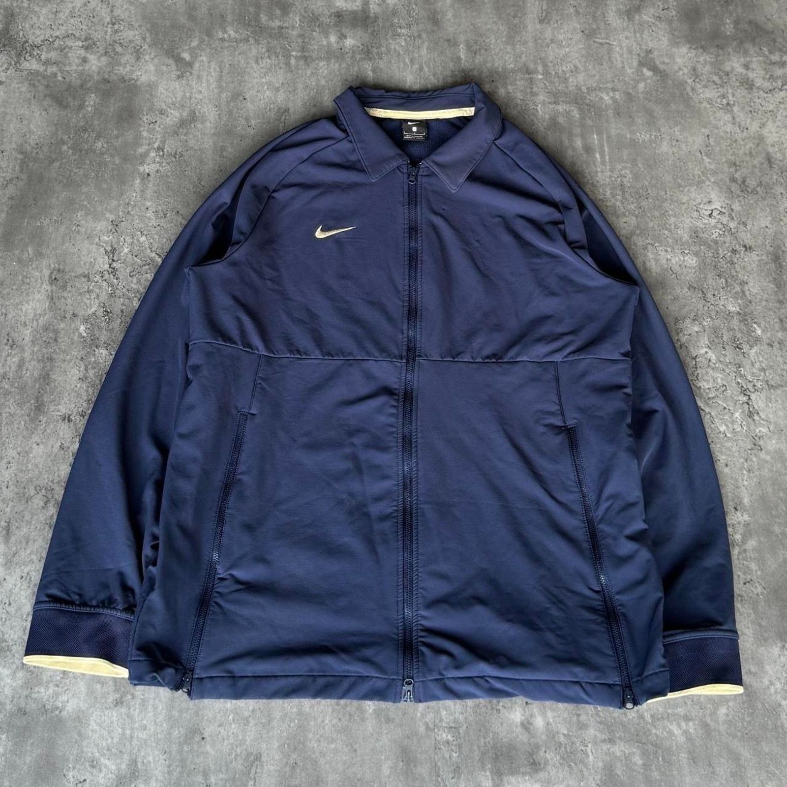 Nike × Nike ACG × Vintage Vintage Y2K Nike Navy Blue Embroidered Lightweight Jacket Size US L / EU 52-54 / 3 - 1 Thumbnail