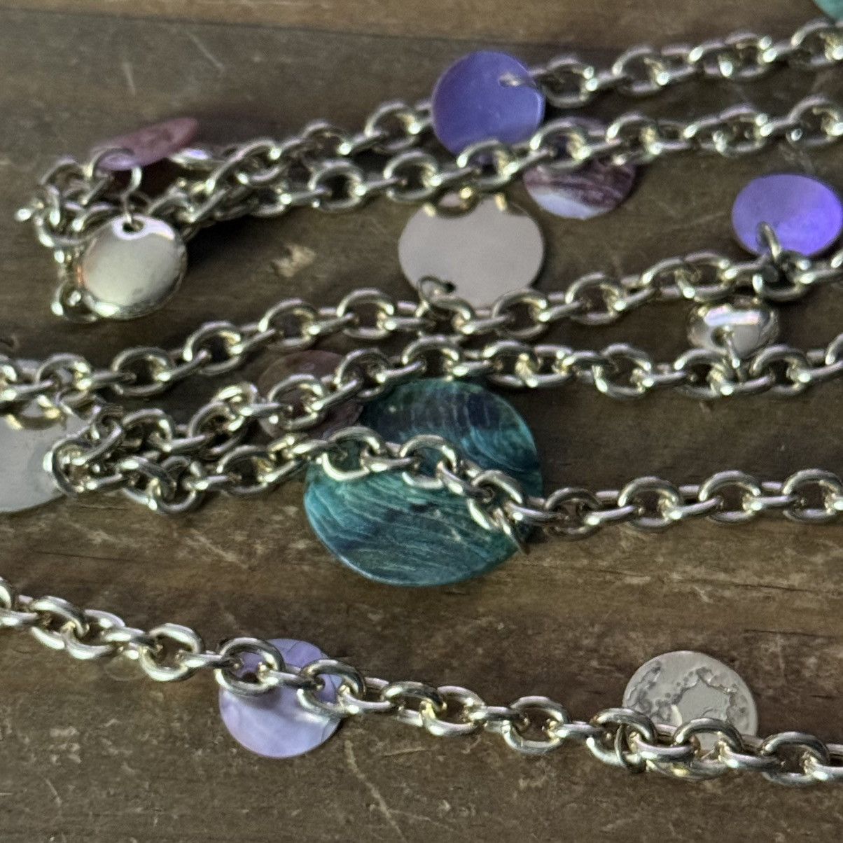 Other Long gold tone dyed shell and discs charm necklace Size ONE SIZE - 3 Thumbnail