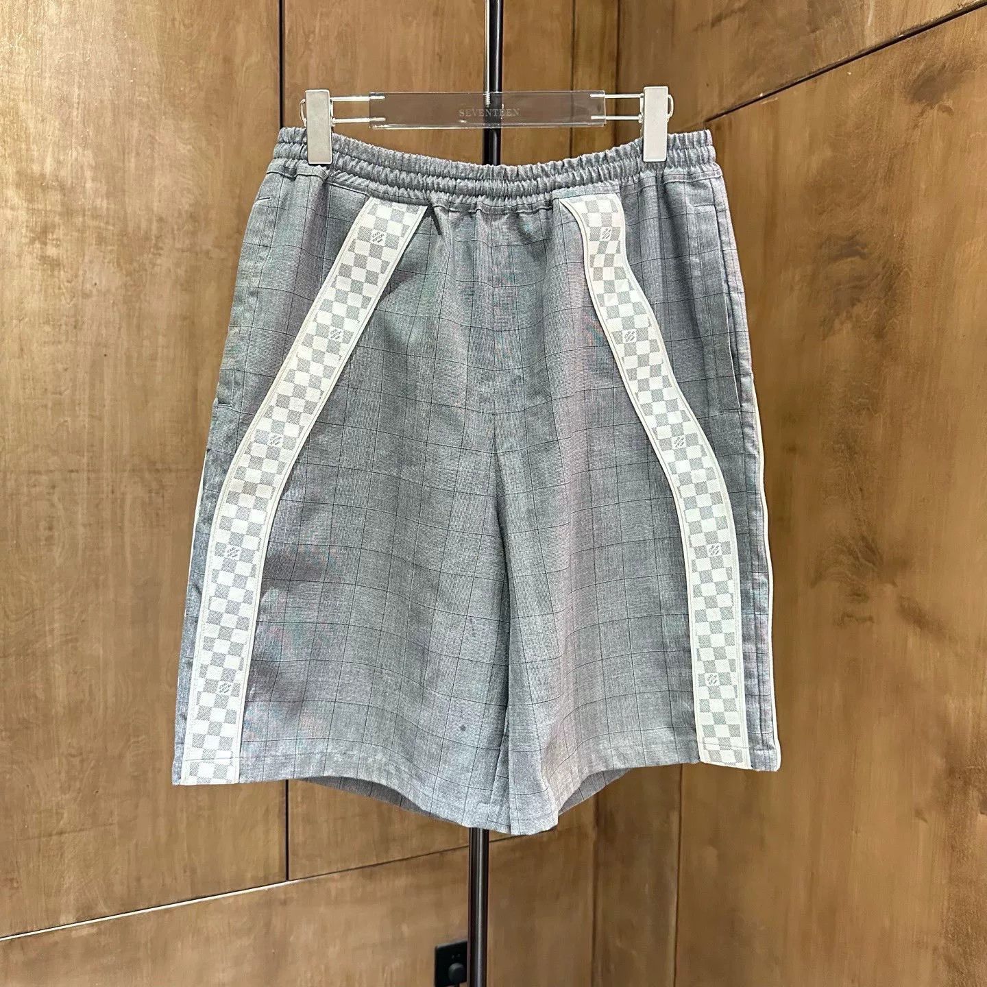 Louis Vuitton Louis Vuitton Plaid Gray Pants M Women Size 28" / US 6 / IT 42 - 1 Thumbnail