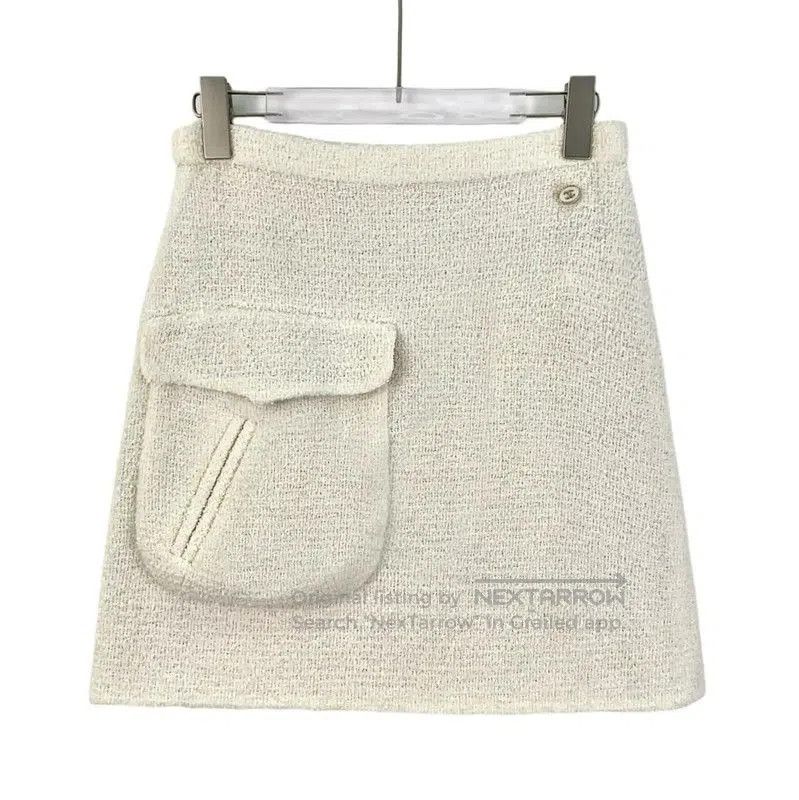 Chanel Chanel Cream Mini Skirt for Women . Size 22" - 1 Thumbnail