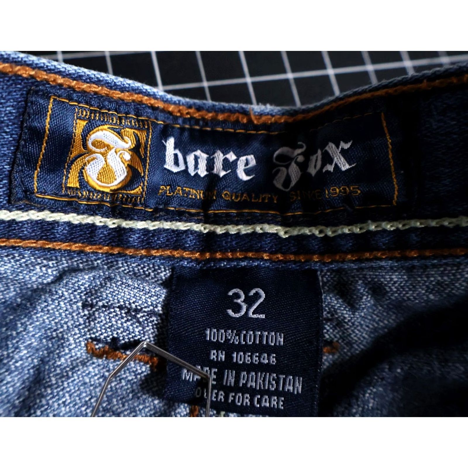 Denime VINTAGE Bare Fox Baggy Jean Shorts Bermuda Denim 30 x 12 Blue Embroidered Men’s Shorts Boys? Size US 30 / EU 46 - 3 Thumbnail