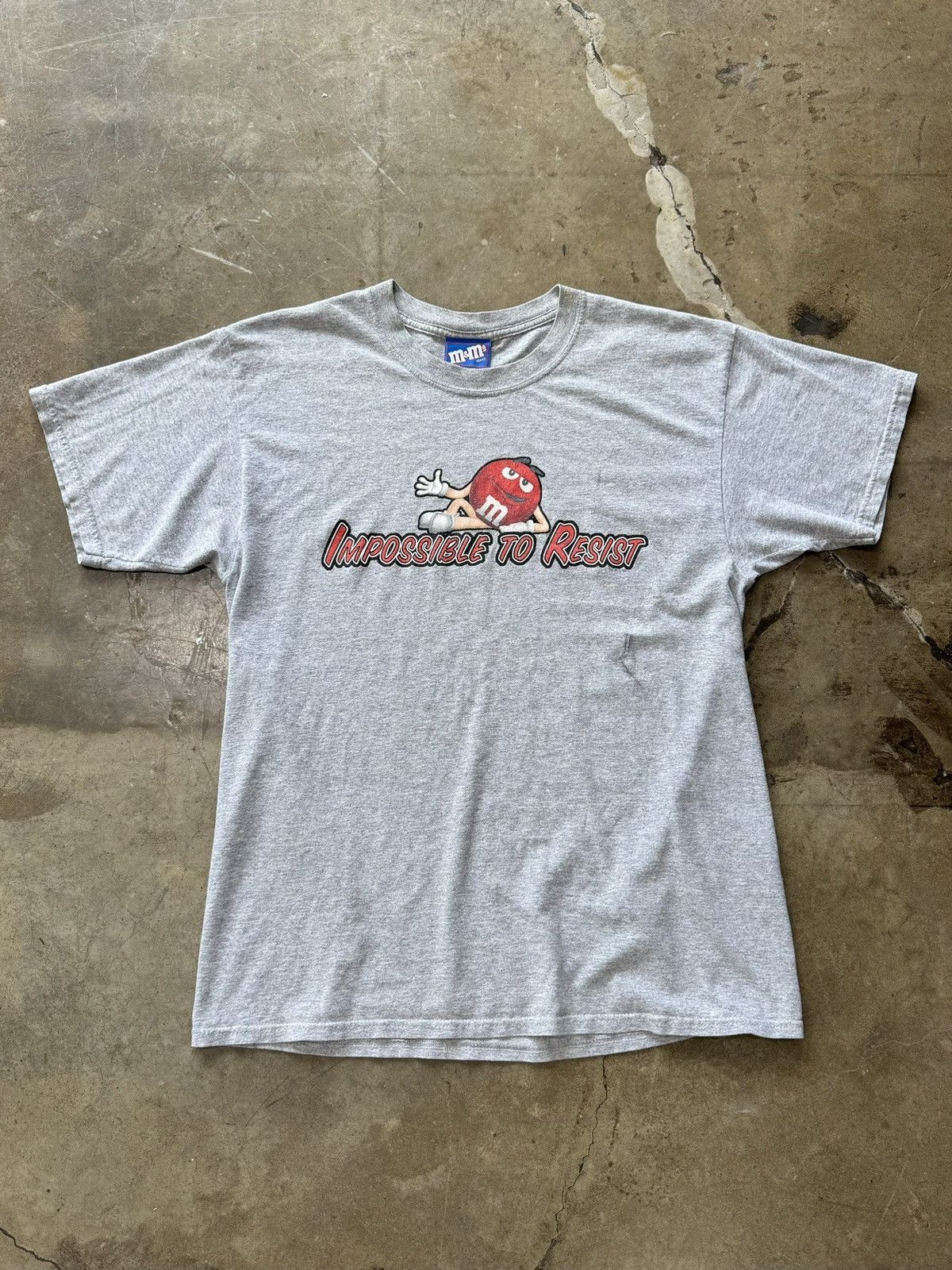 Vintage Vintage M&M Impossible to Resist Tee Large Size US L / EU 52-54 / 3 - 2 Thumbnail