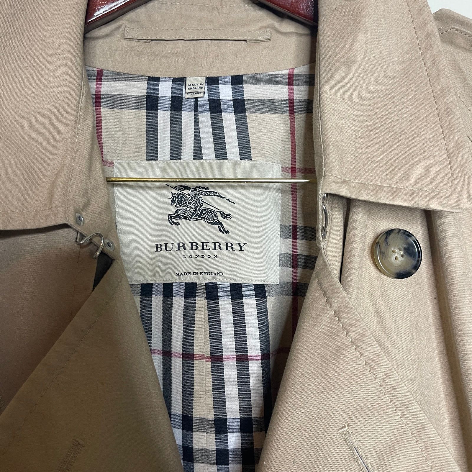 Burberry Burberry Classic Long tan Beige trench coat plaid lining Size US L / EU 52-54 / 3 - 12 Thumbnail