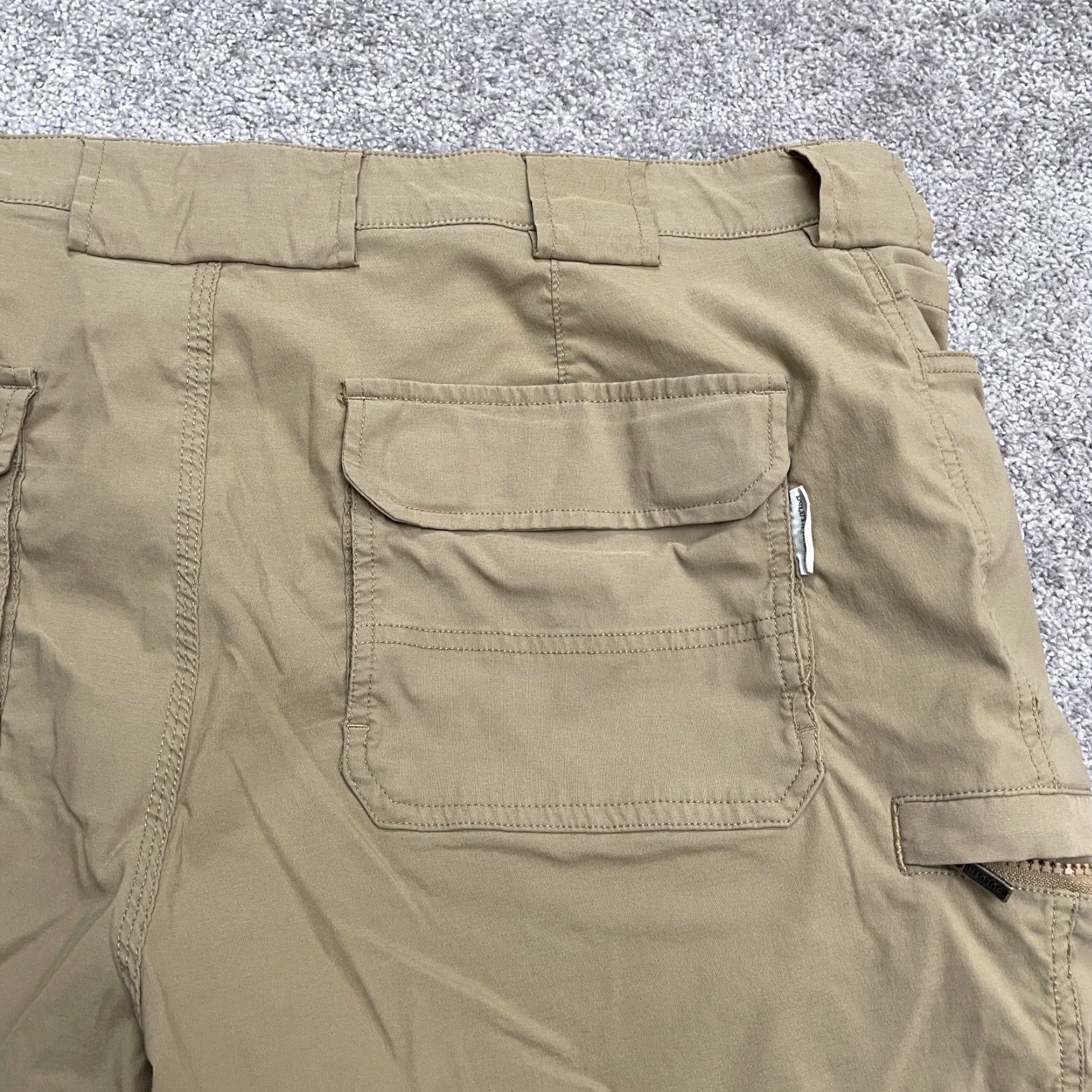 Vintage VINTAGE Duluth Men’s Khaki Shorts 46 Brown Nylon Outdoor Casual Summer Fall Spring Size US 30 / EU 46 - 4 Thumbnail