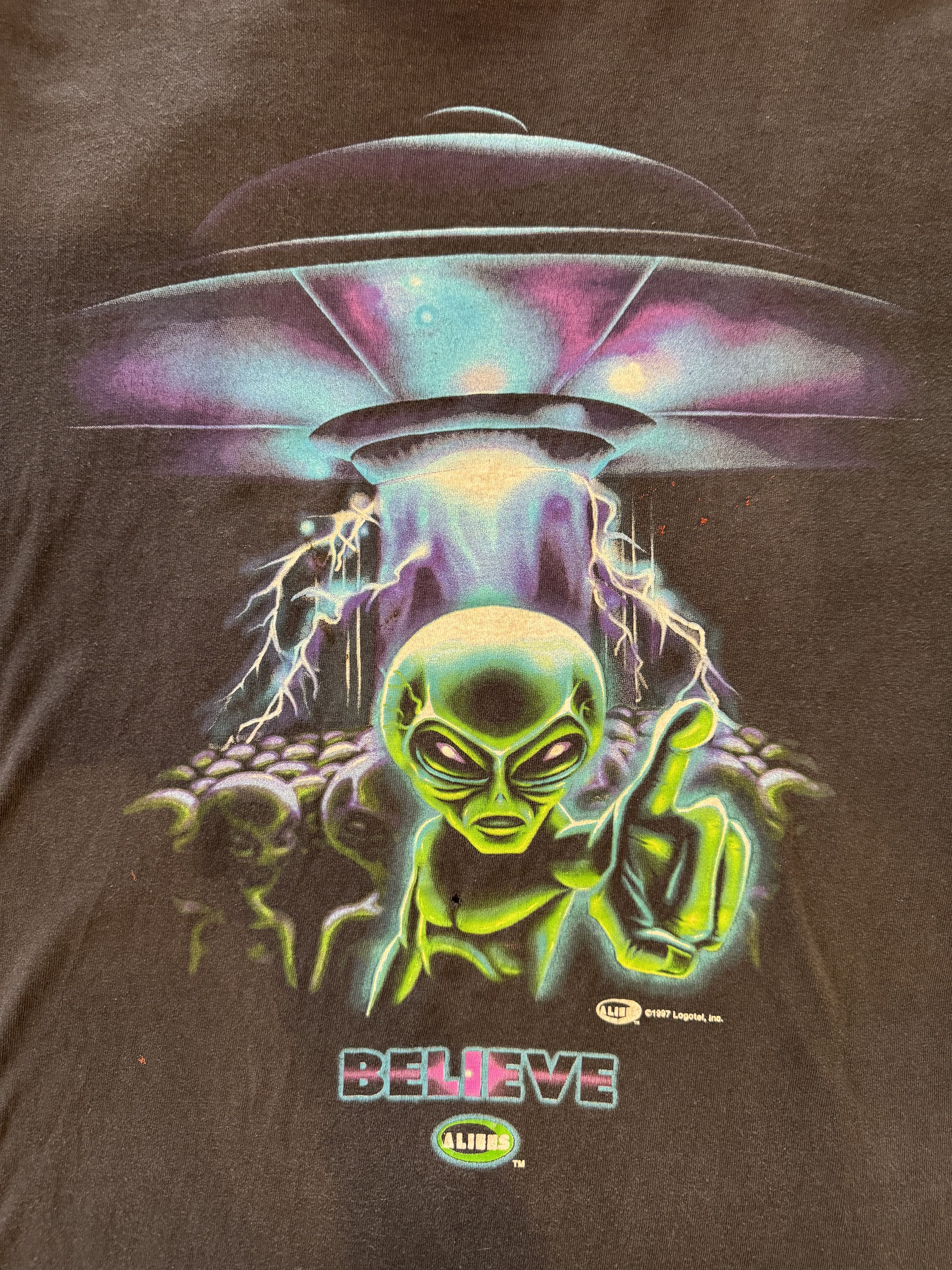 Vintage Vintage 1997 Tennessee River Gold Aliens "Believe" T-shirt Size US L / EU 52-54 / 3 - 5 Thumbnail