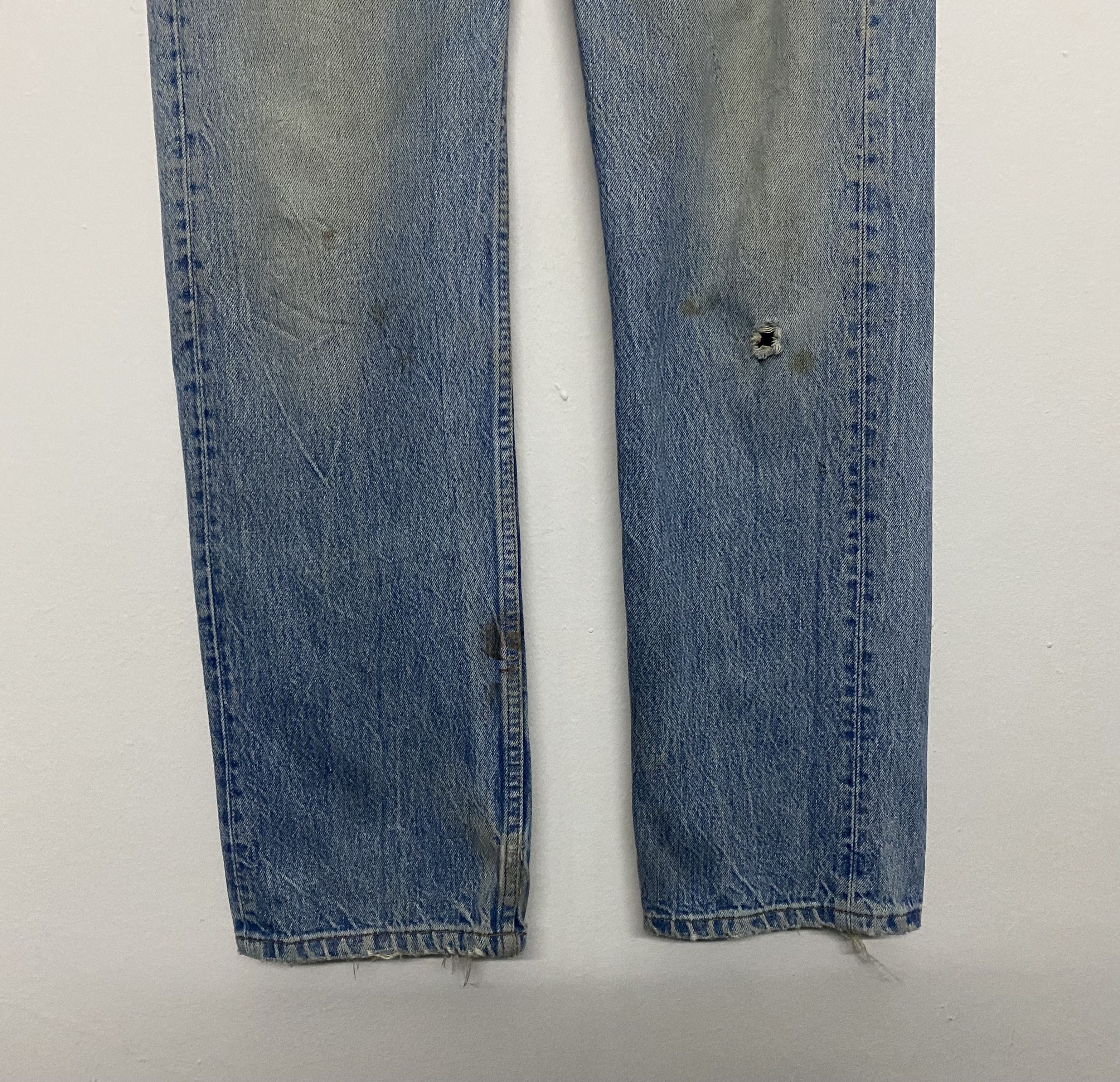 Levi's Vintage Clothing Vintage 90s Levi's 501 Light Wash Jeans Made in USA Size US 32 / EU 48 - 4 Thumbnail