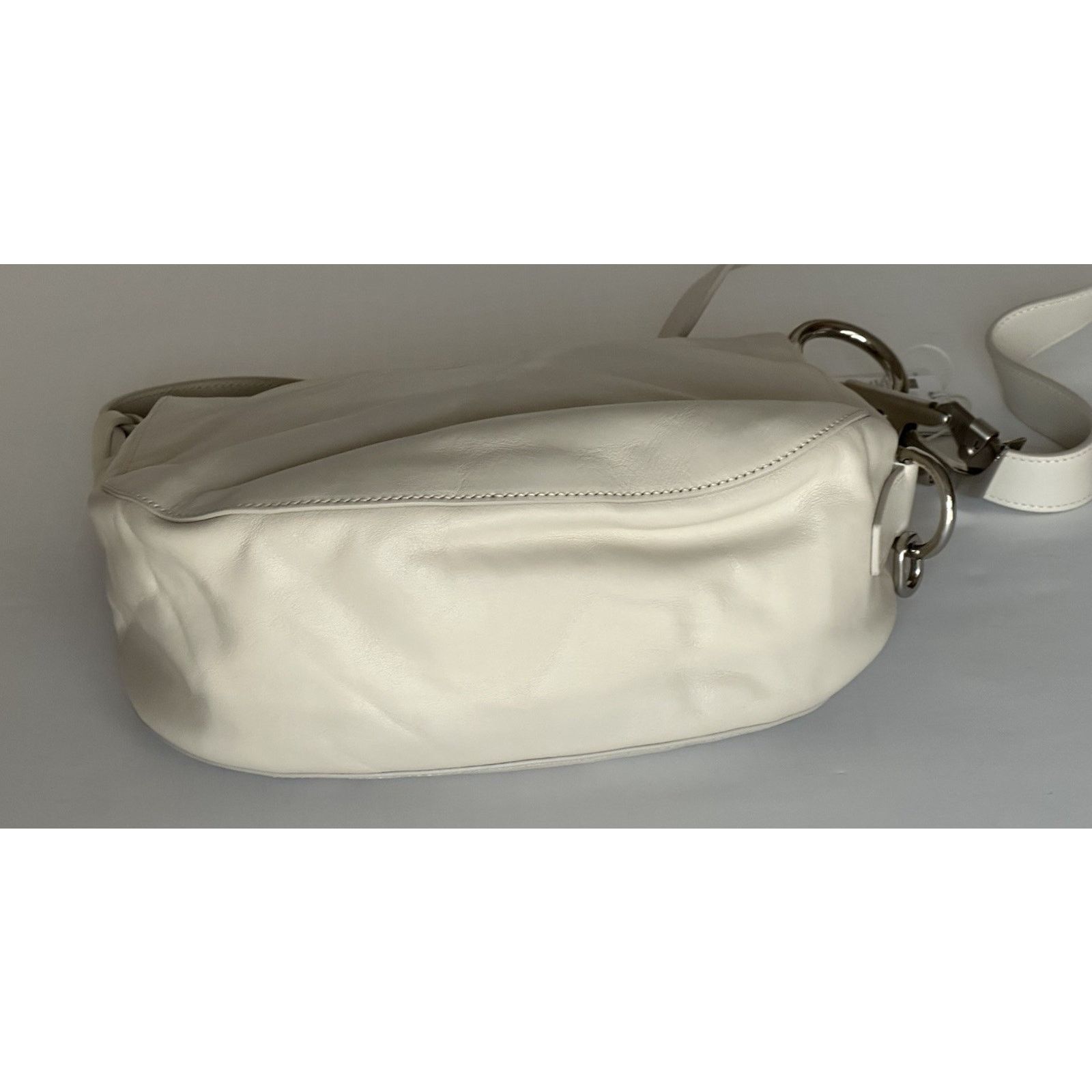 Burberry Burberry Small Knight Crinkled Leather Shoulder Bag 80816761 Size ONE SIZE - 6 Thumbnail