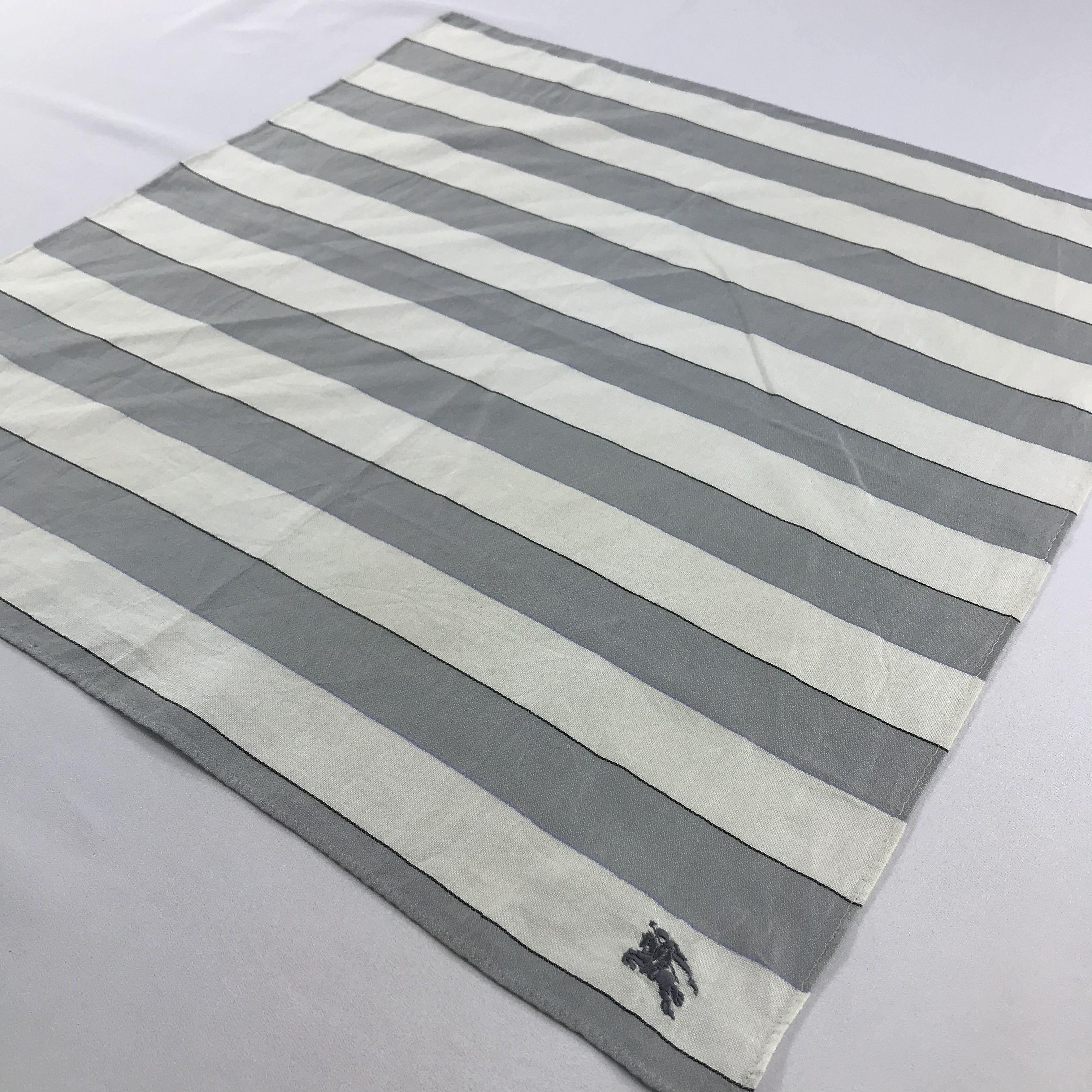 Burberry × Vintage Burberry Bandana / Handkerchief / Neckerchief - S2291 Size ONE SIZE - 2 Thumbnail