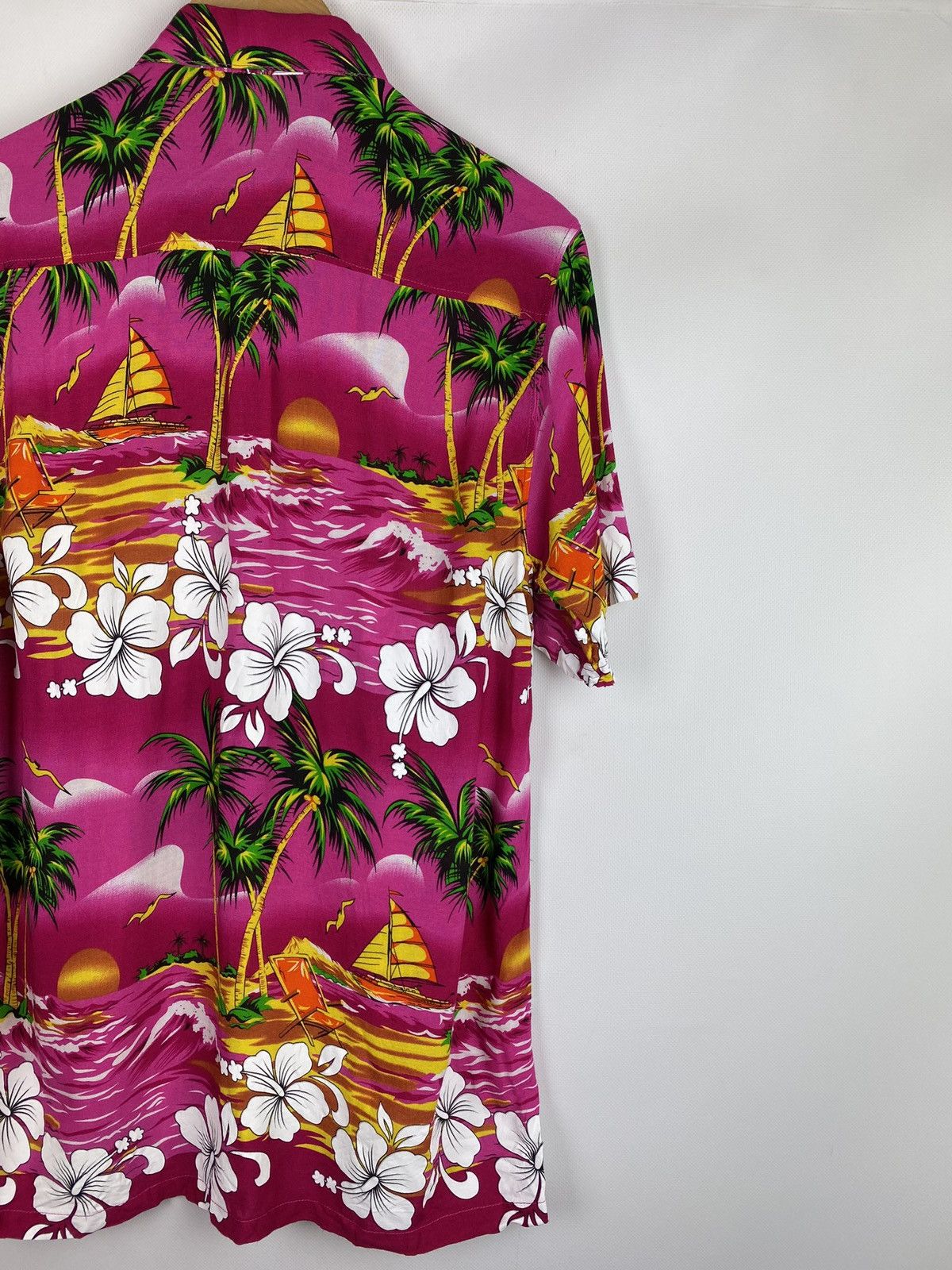 Vintage Vintage Hawaiian Crazy Overprinted shirt size L Size US L / EU 52-54 / 3 - 15 Thumbnail