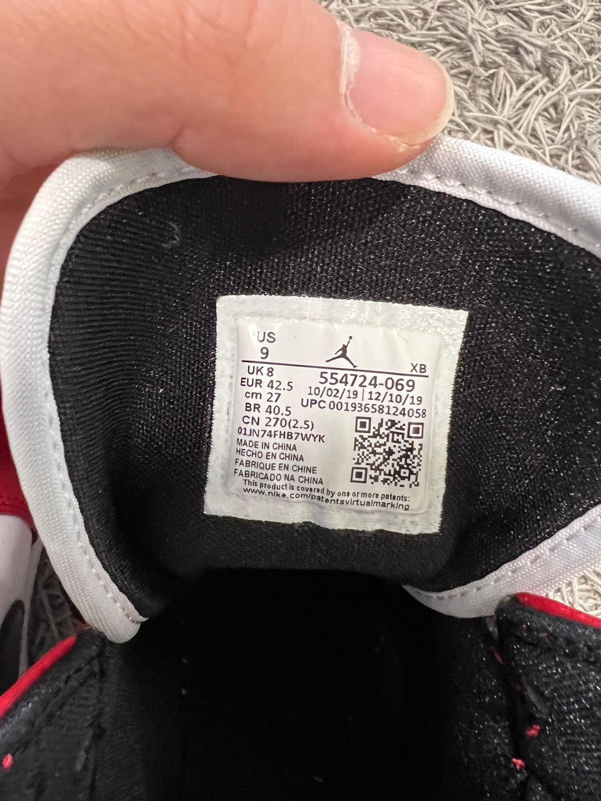 Nike Jordan 1 Mid Chicago toe Size US 9 / EU 42 - 7 Thumbnail