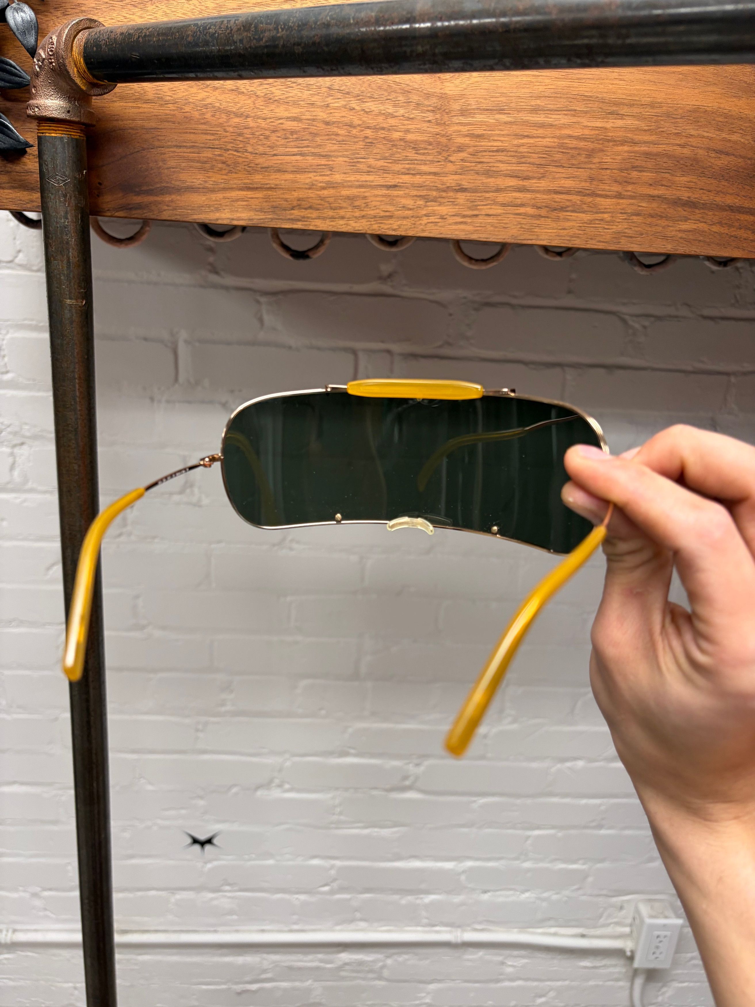 Maison Margiela SS2009 Maison Margiela ‘L’Incognito’ Face Shield Sunglasses Size ONE SIZE - 4 Thumbnail
