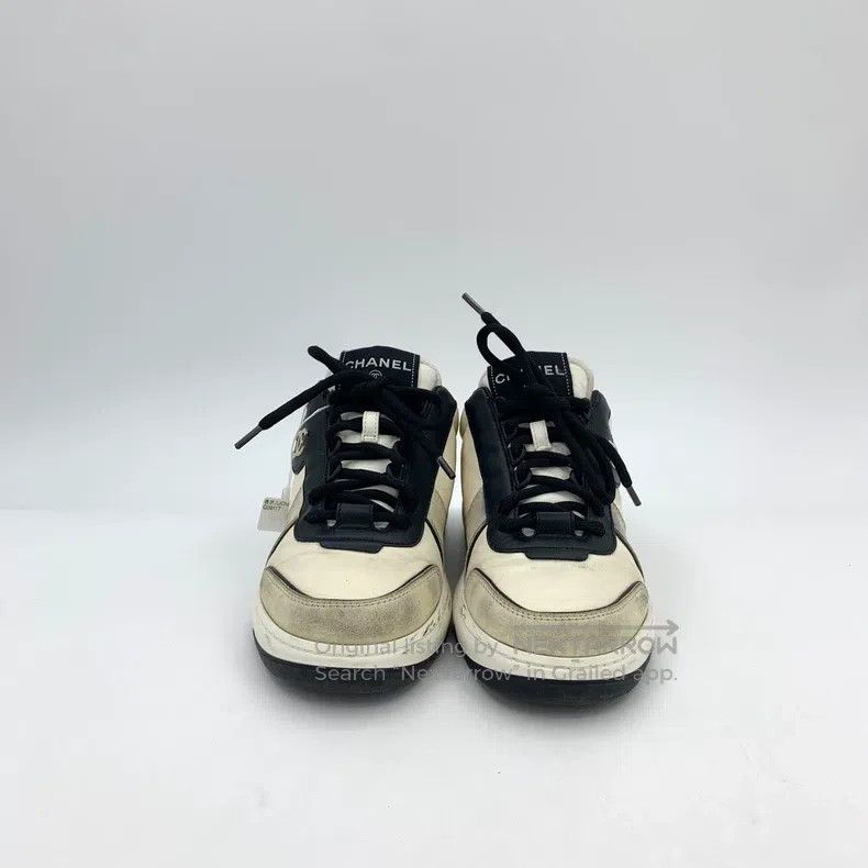 Chanel Chanel Colour-blocked logo logo lace-thed casual flat snea Size US 4.5 / IT 34.5 - 3 Thumbnail