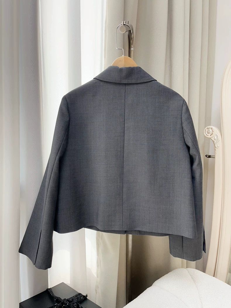 Loewe LOEWE A short jacket in grey with a grey collar and grey t Size 4XL / US 24-26 - 3 Thumbnail