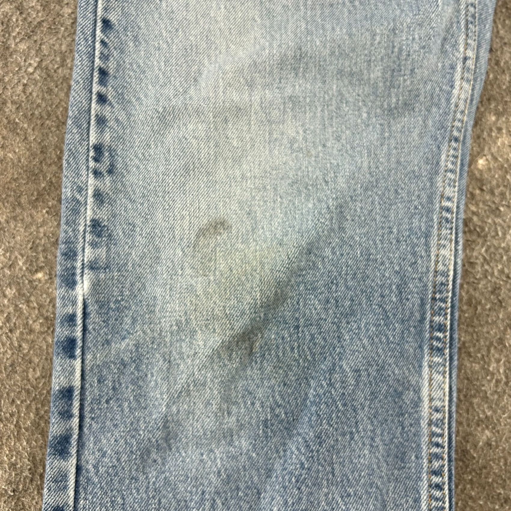 Levi's VINTAGE Levi's 505 Jeans Mens 32x32 Blue Regular Fit Straight Leg Distressed Light Wash denim 100% Cotton 5-Pocket Belt Loops Mod ern Mens Size US 32 / EU 48 - 7 Thumbnail