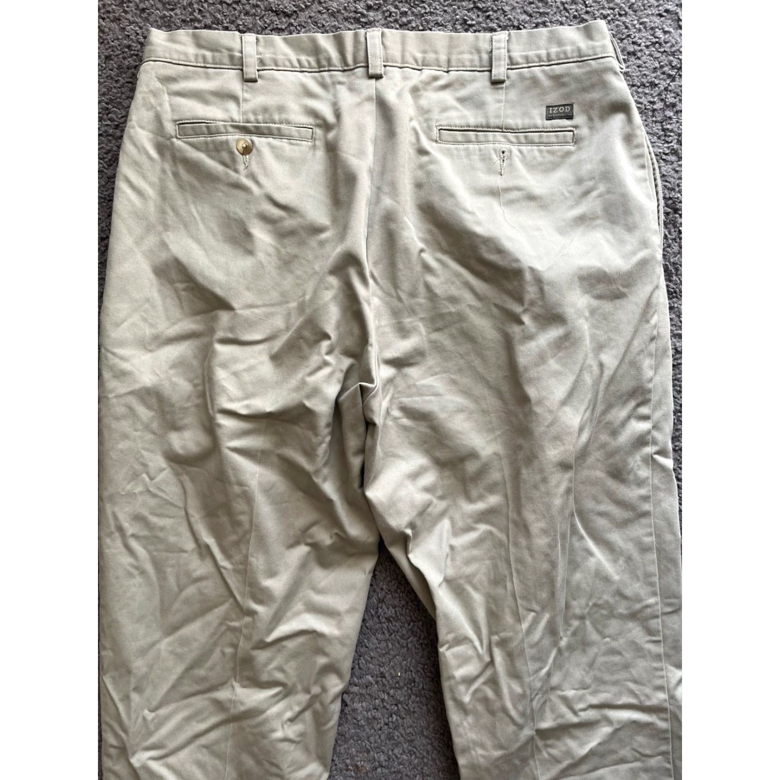 Izod Men’s IZOD 38x30 Khaki Cotton No-Iron Pleated Chino Pants EUC Size US 38 / EU 54 - 2 Thumbnail