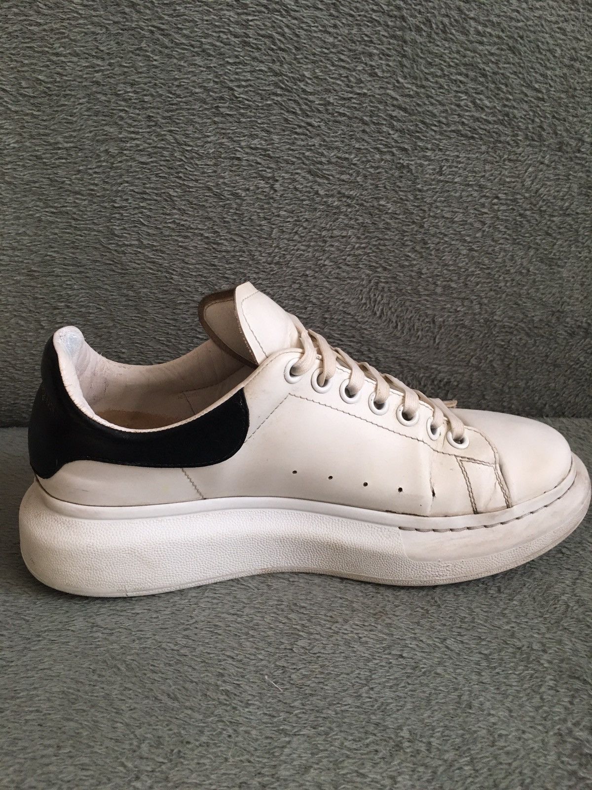 Alexander McQueen Alexander McQueen Oversized White Leather Sneakers EU 41 Size US 8 / EU 41 - 3 Thumbnail