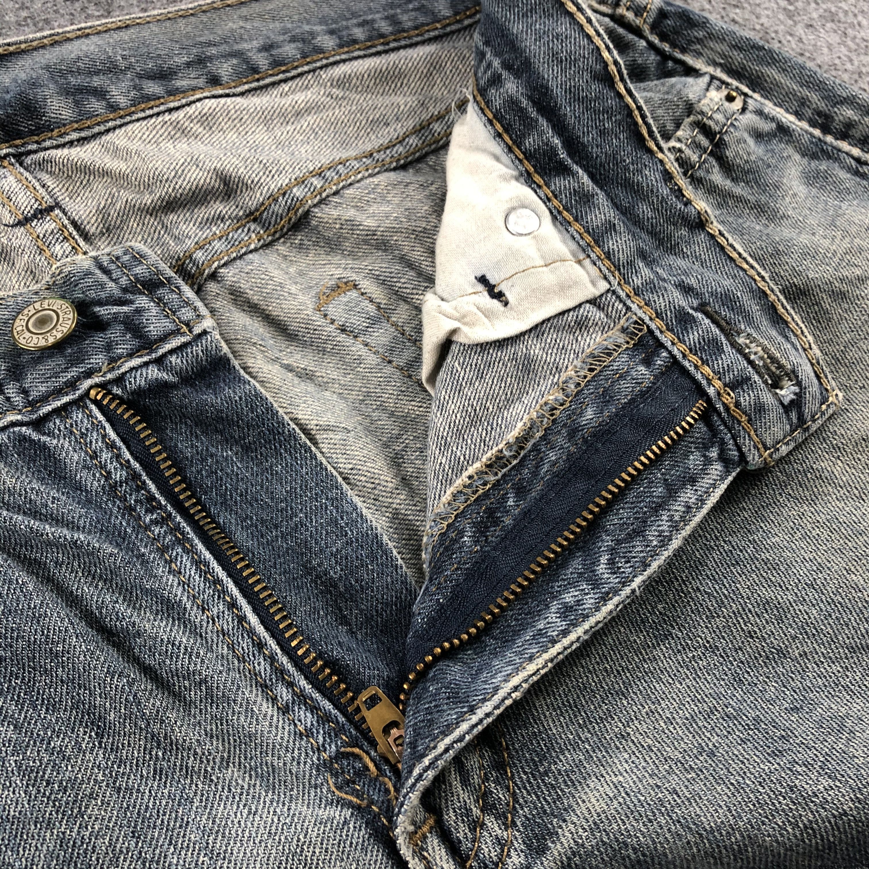 Levi's Vintage Levis 514 Jeans-J2318 Size US 33 - 12 Thumbnail
