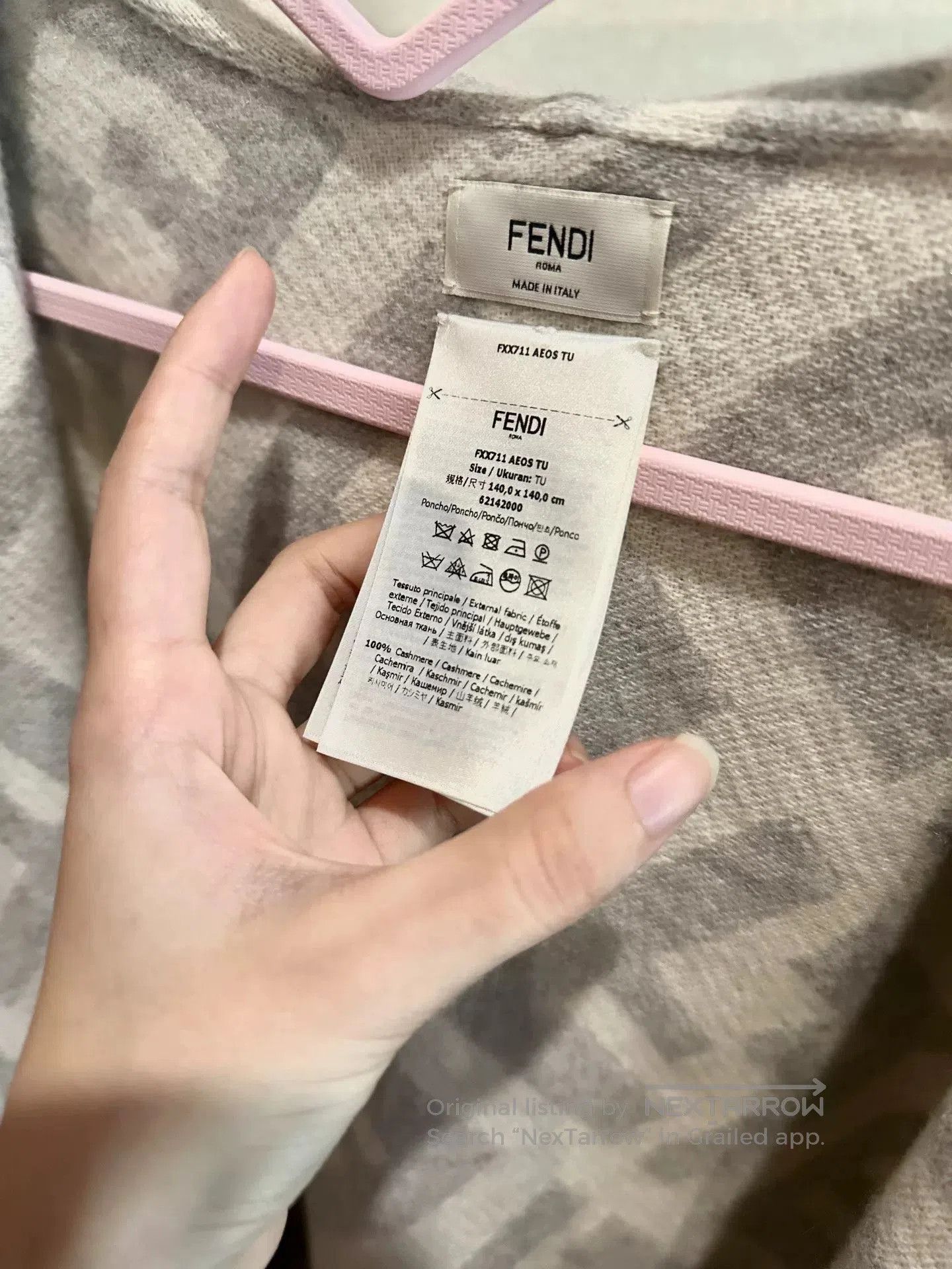 Fendi fendi cashmere cape in light gray. Size US M / EU 48-50 / 2 - 3 Thumbnail