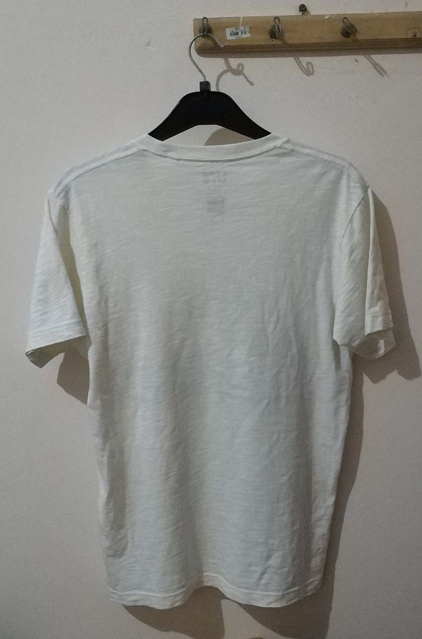 Japanese Brand × Uniqlo × Vintage Vintage Uniqlo Hokusai Blue Tee T-Shirt Medium Excellent Size US M / EU 48-50 / 2 - 3 Thumbnail