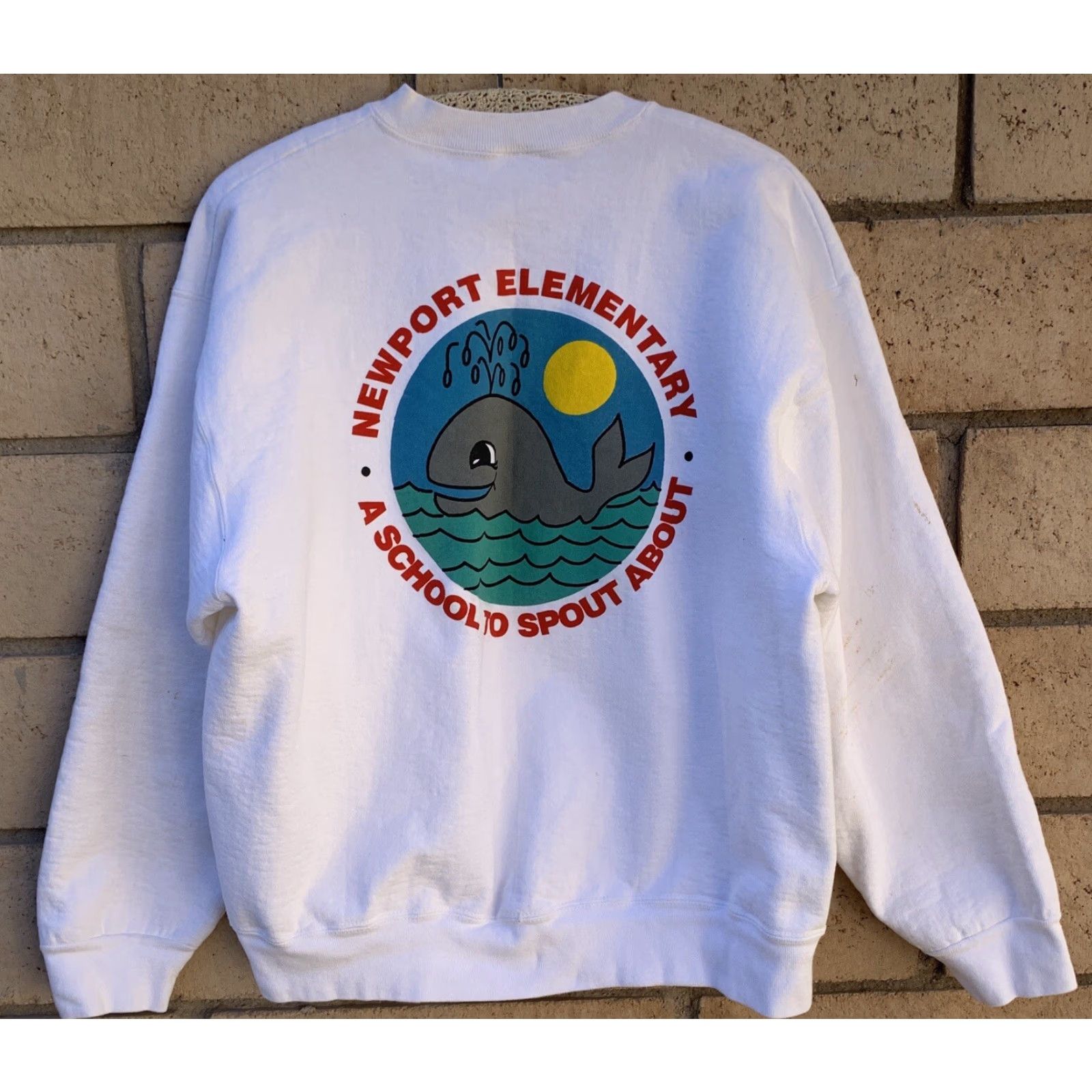 Fruit Of The Loom VINTAGE Newport Elementary A School To Spout About Sweatshirt Whale Graphic Sz L Sweatshirt Size US L / EU 52-54 / 3 - 2 Thumbnail