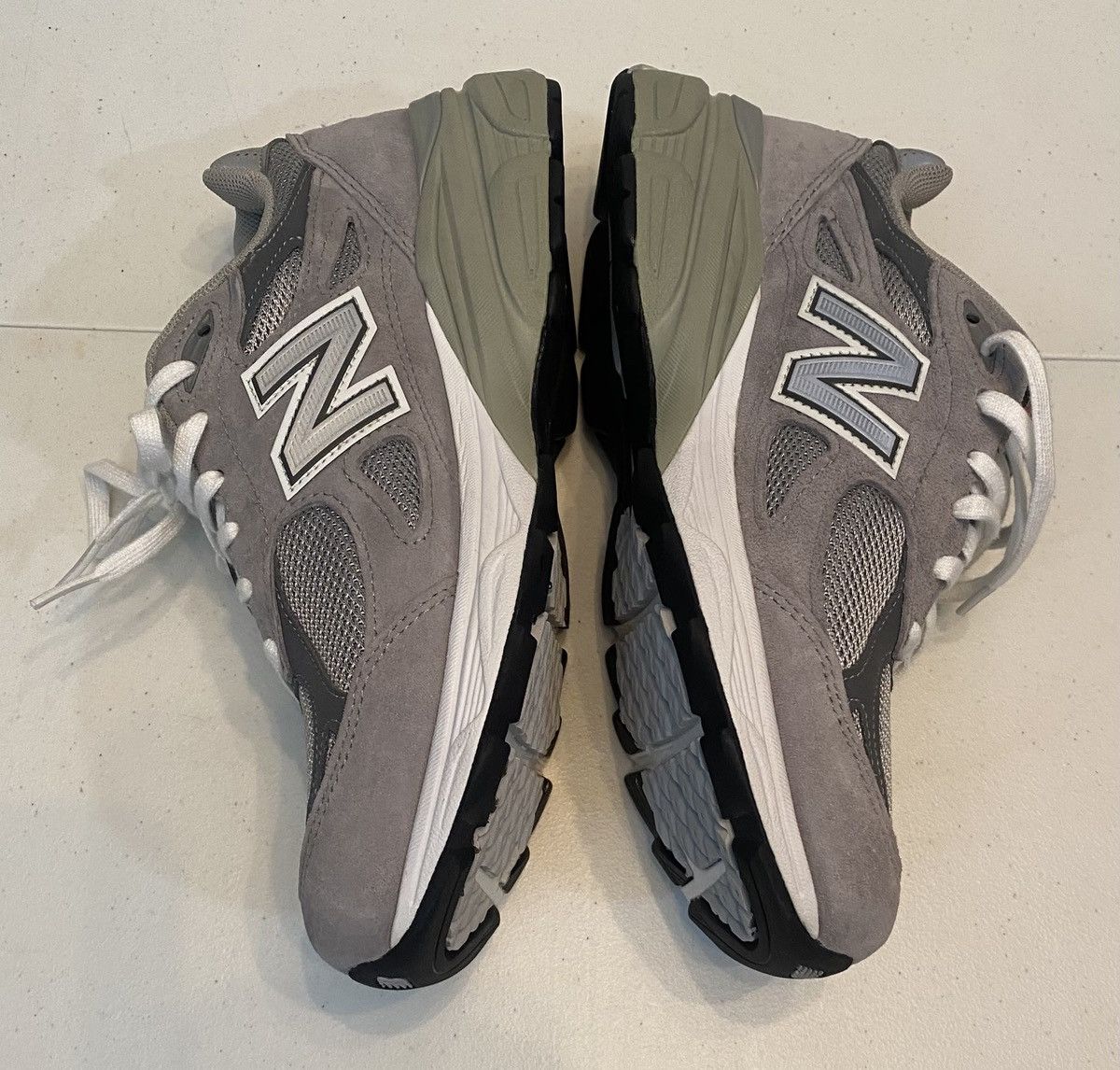 New Balance New Balance 990v3 Made in USA Gray White Suede Heritage 8 LN Size US 8 / EU 41 - 9 Thumbnail