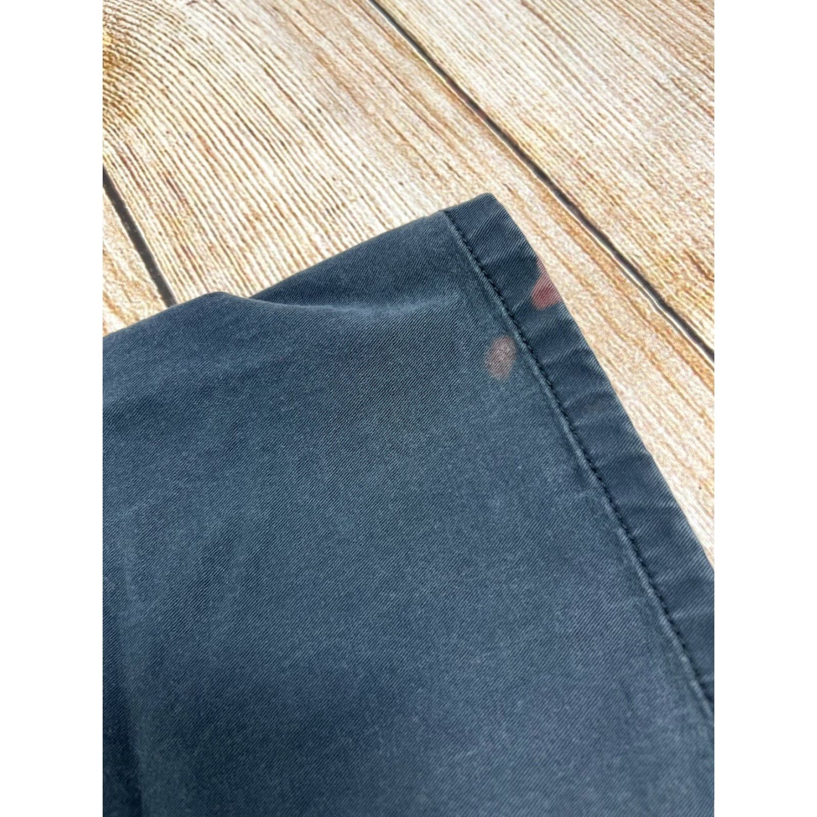 Bonobos VINTAGE? No—Actually Pre owned Bonobos Mens Chino Pants 32x30 Gray Relaxed Fit Casual Pockets 30 in Inseam Mens Size US 32 / EU 48 - 7 Thumbnail
