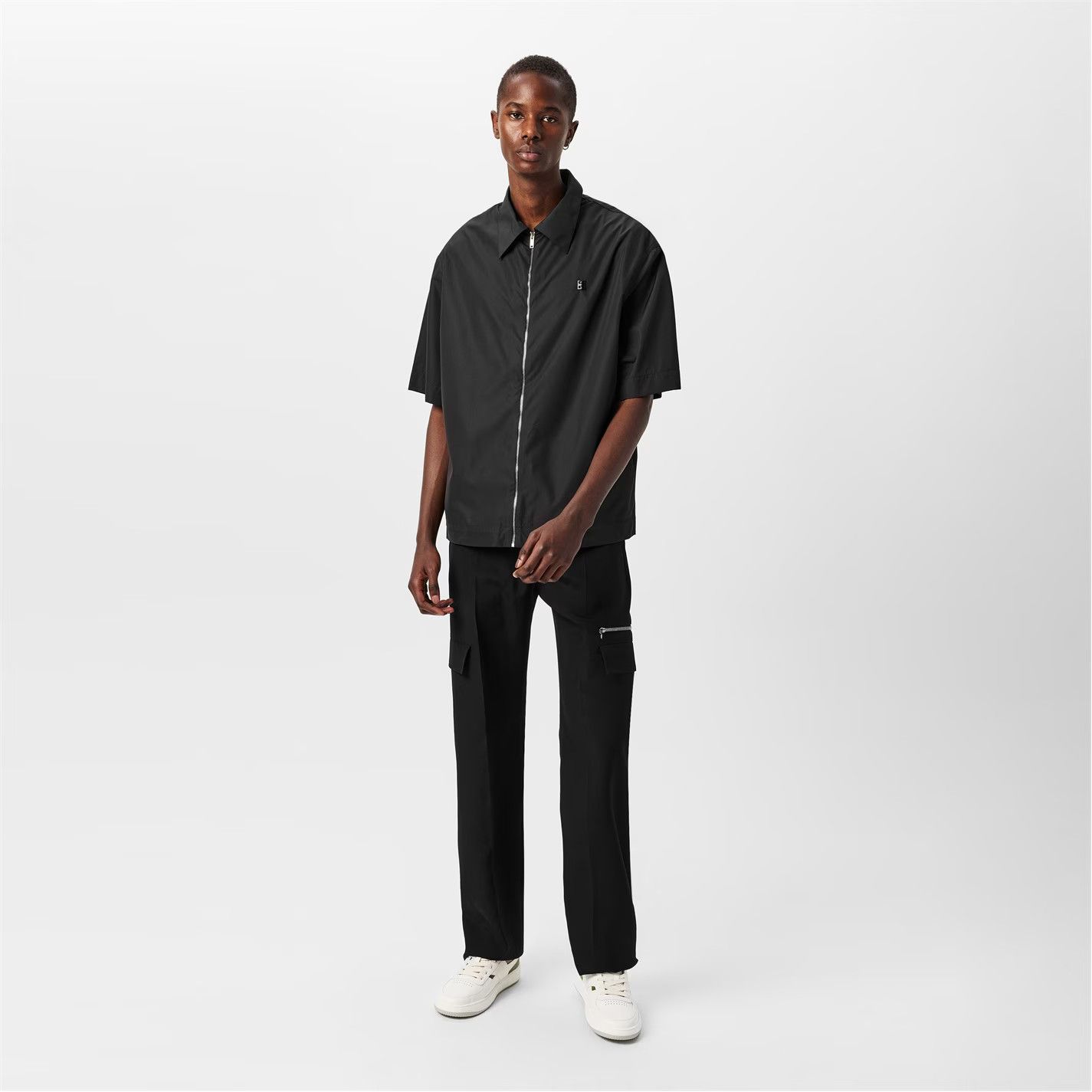 Givenchy o1g2r1mq0426 Short Sleeved Zip Shirt in Black Size US M / EU 48-50 / 2 - 6 Thumbnail