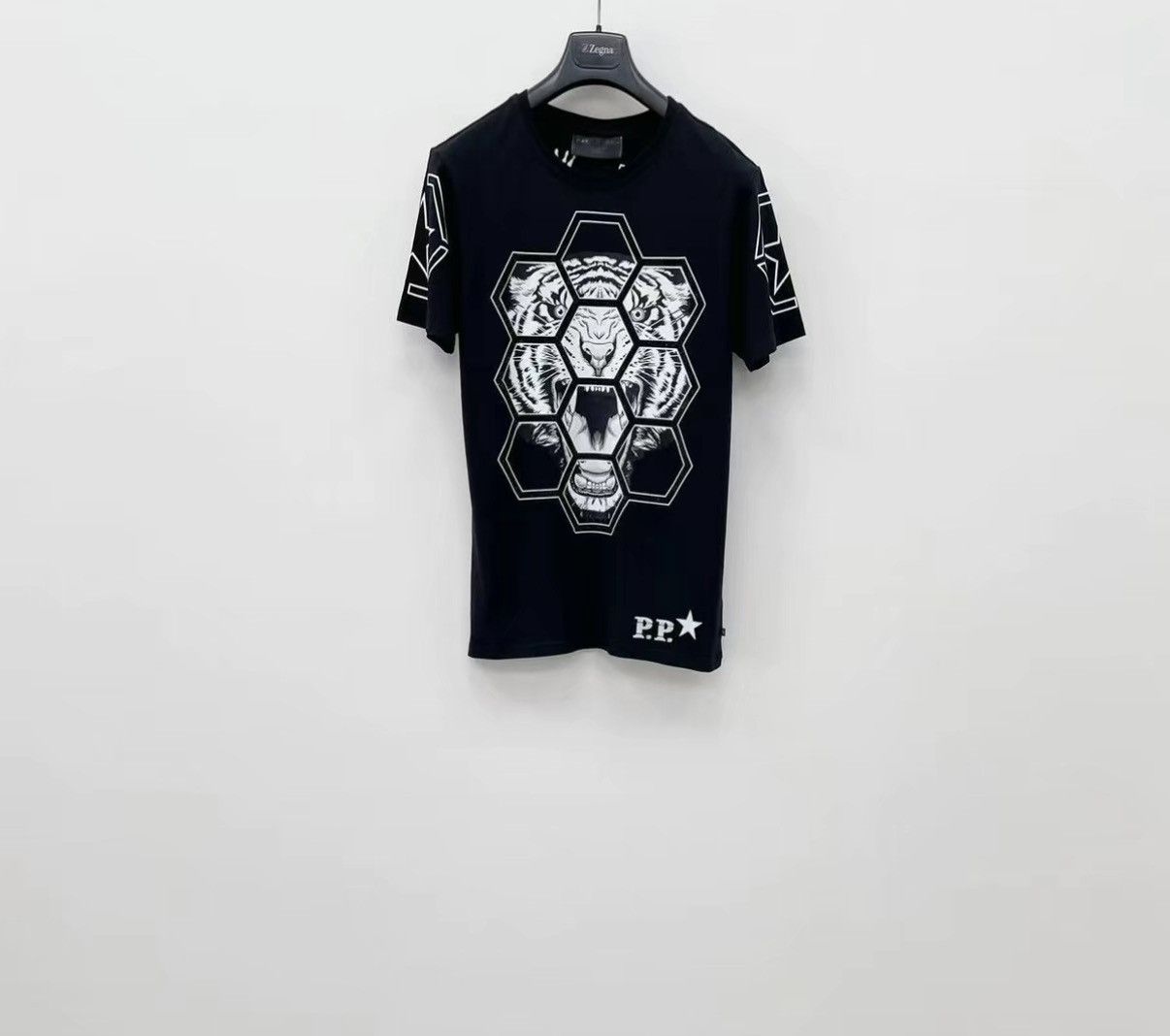 Philipp Plein PHILIPP PLEIN Embroidered & Rhinestone Short Sleeve J30 Size US XL / EU 56 / 4 - 1 Thumbnail