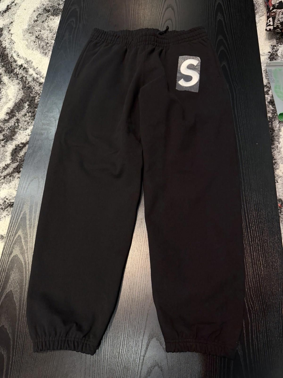 Supreme Supreme New York Yankees Kanji Sweatpant Black (S) | Grailed