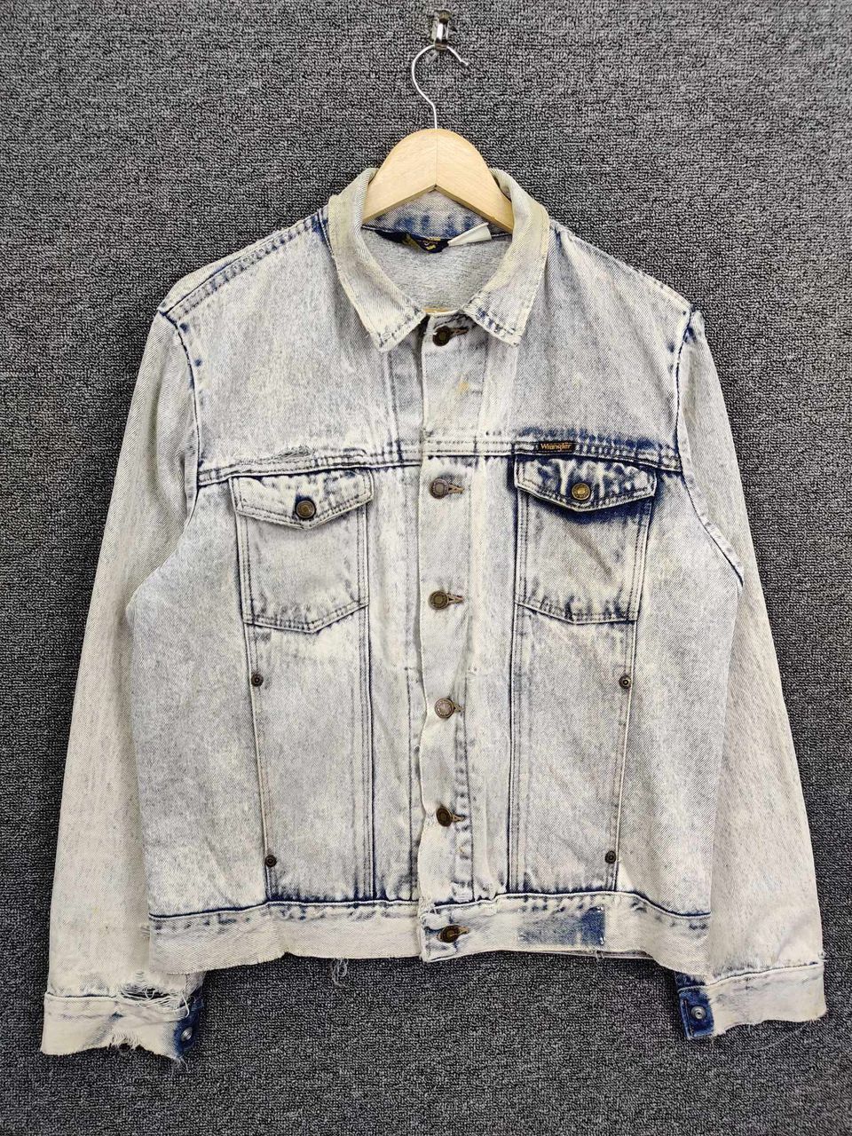Wrangler Vintage Thrashed 90s Wrangler Acid Wash Denim Trucker Jacket Size US M / EU 48-50 / 2 - 1 Thumbnail