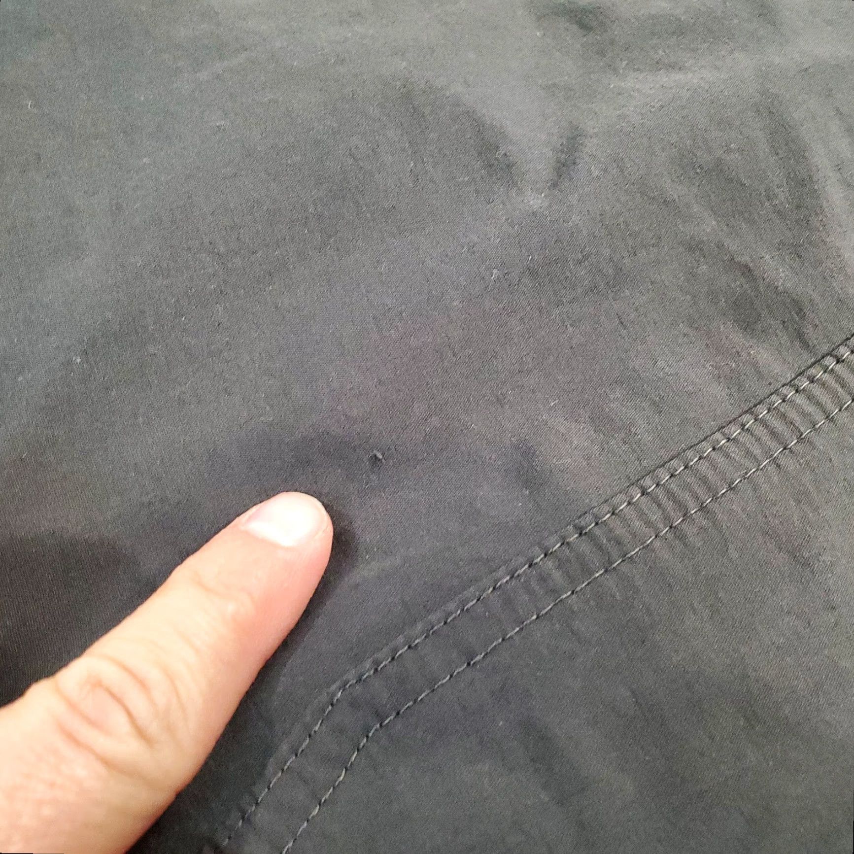 Vintage Kuhl Cargo Shorts Mens 38 Black Nylon Spandex Outdoor Cargo Shorts Mens 38 Black - Lightweight Pockets Vintage? No (but not needed) Size US 38 / EU 54 - 4 Thumbnail