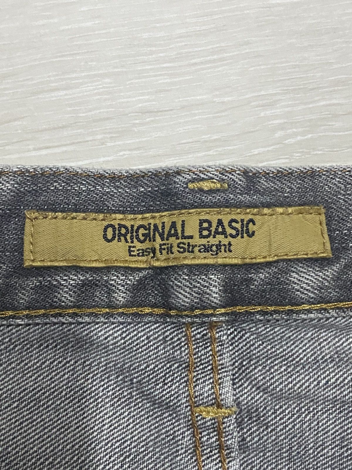 Uniqlo Vintage Uniqlo S003 Stone Wash Distressed Baggy Jeans Size US 37 - 15 Thumbnail