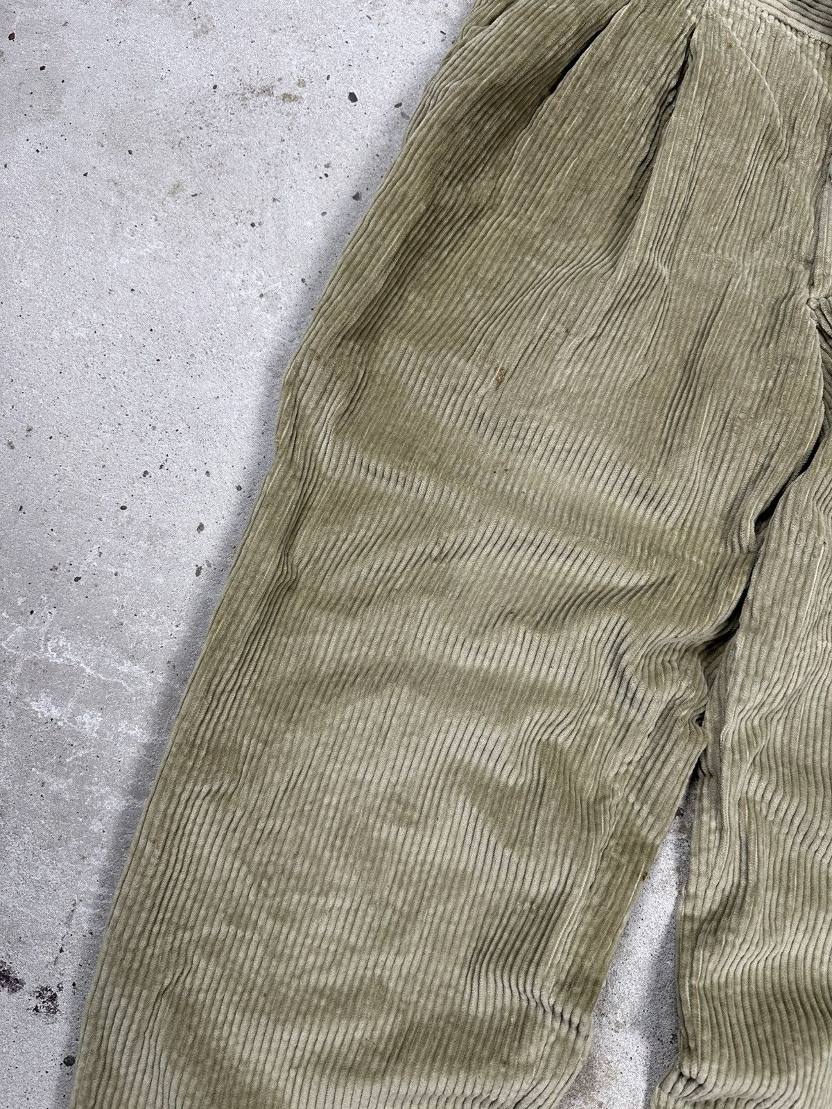 Yves Saint Laurent Vintage 90s Yves Saint Laurent Baggy Corduroy Beige Pants Size US 34 / EU 50 - 7 Thumbnail