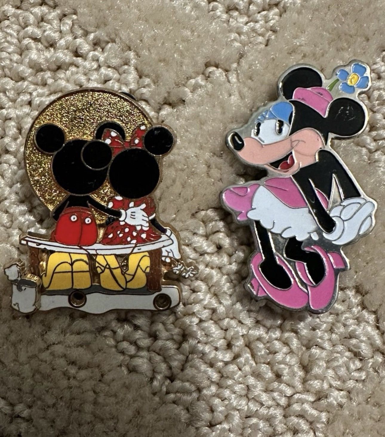Disney Disney Mickey Mouse and Minnie Mouse Pins Size ONE SIZE - 1 Thumbnail