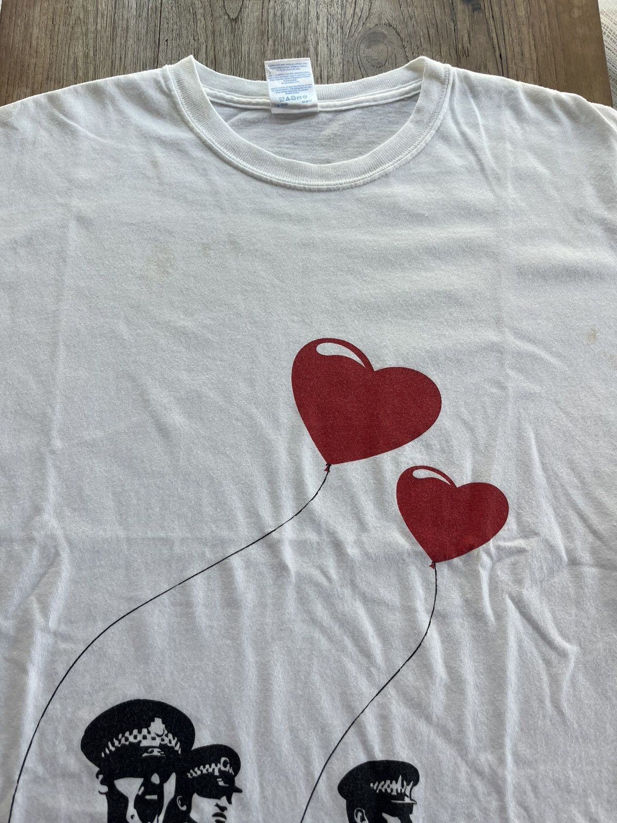 Designer Banksy Artwork design 00’s T-shirt Size US M / EU 48-50 / 2 - 3 Thumbnail