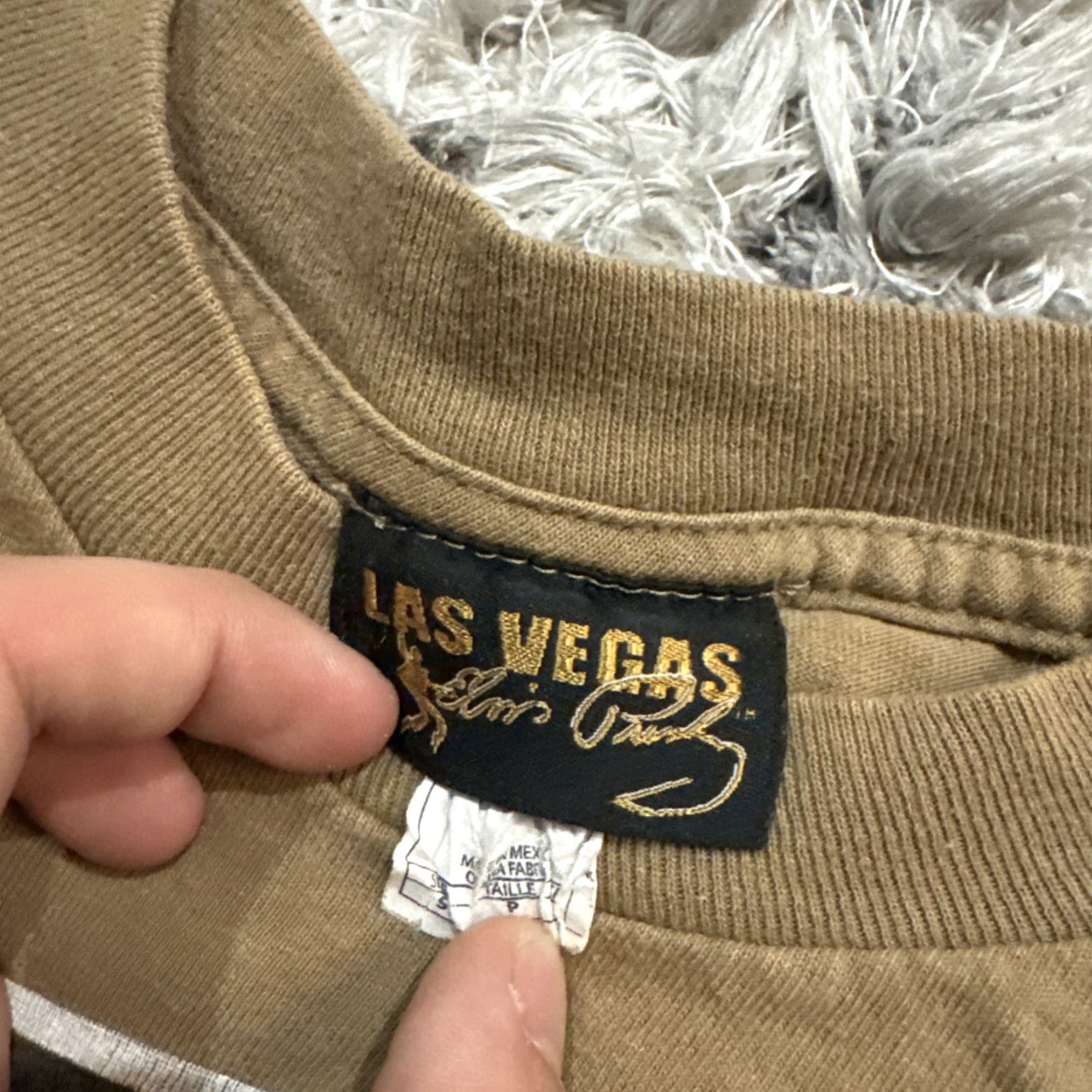 Vintage VINTAGE Elvis Presley Las Vegas U.S. Army T-Shirt Adults Small S Graphic Brown Unisex Shirts Mens Womens Size US S / EU 44-46 / 1 - 5 Thumbnail