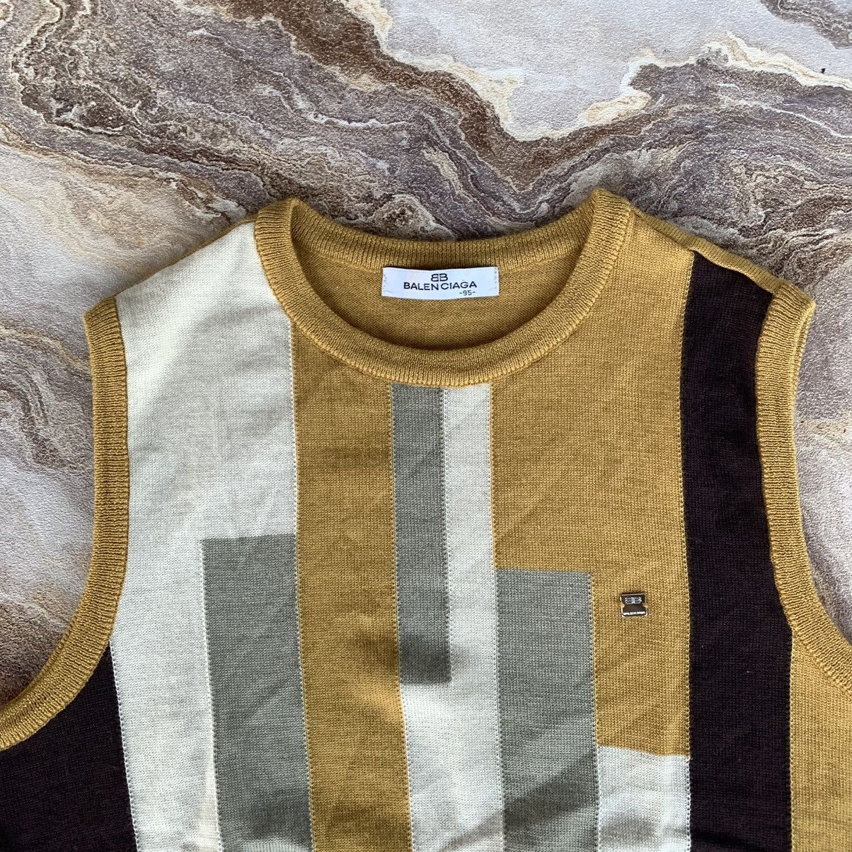 Balenciaga Vtg 90s Balenciaga Vest Knit Geometrical Small Logo Size US M / EU 48-50 / 2 - 2 Thumbnail