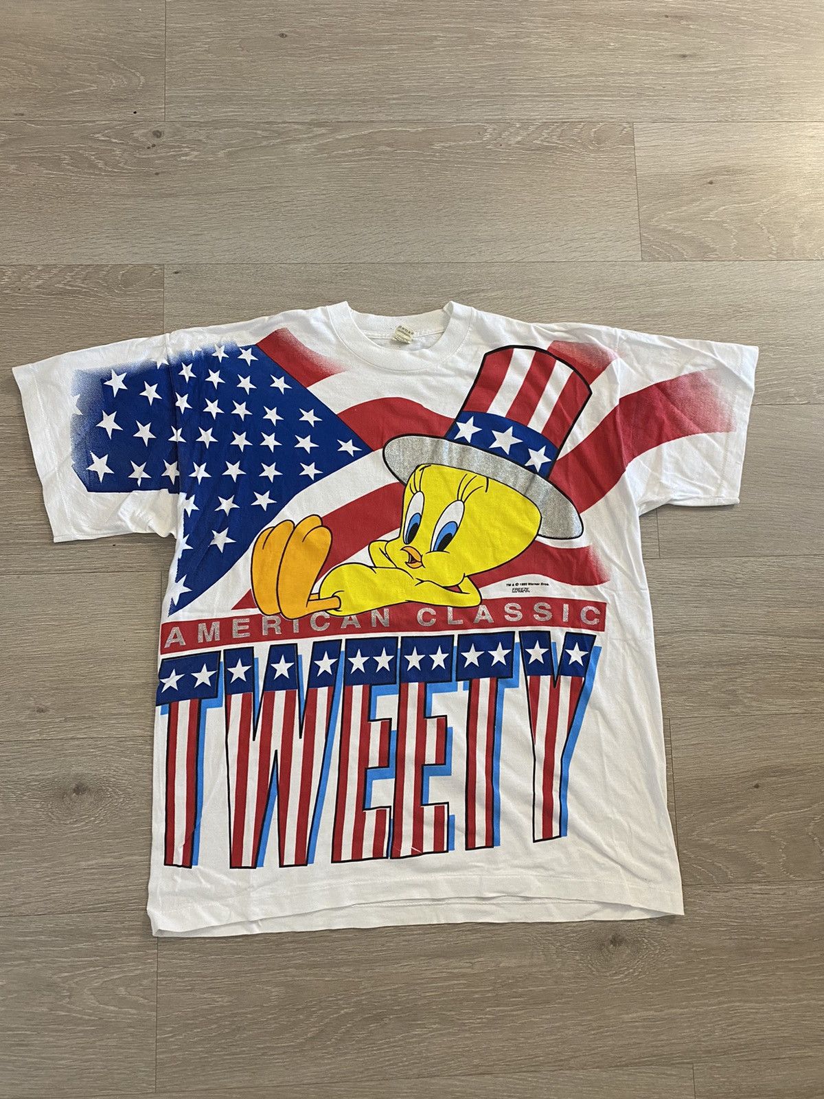 Vintage Vintage Looney Tunes Warner Bros Tee Size US XL / EU 56 / 4 - 1 Thumbnail