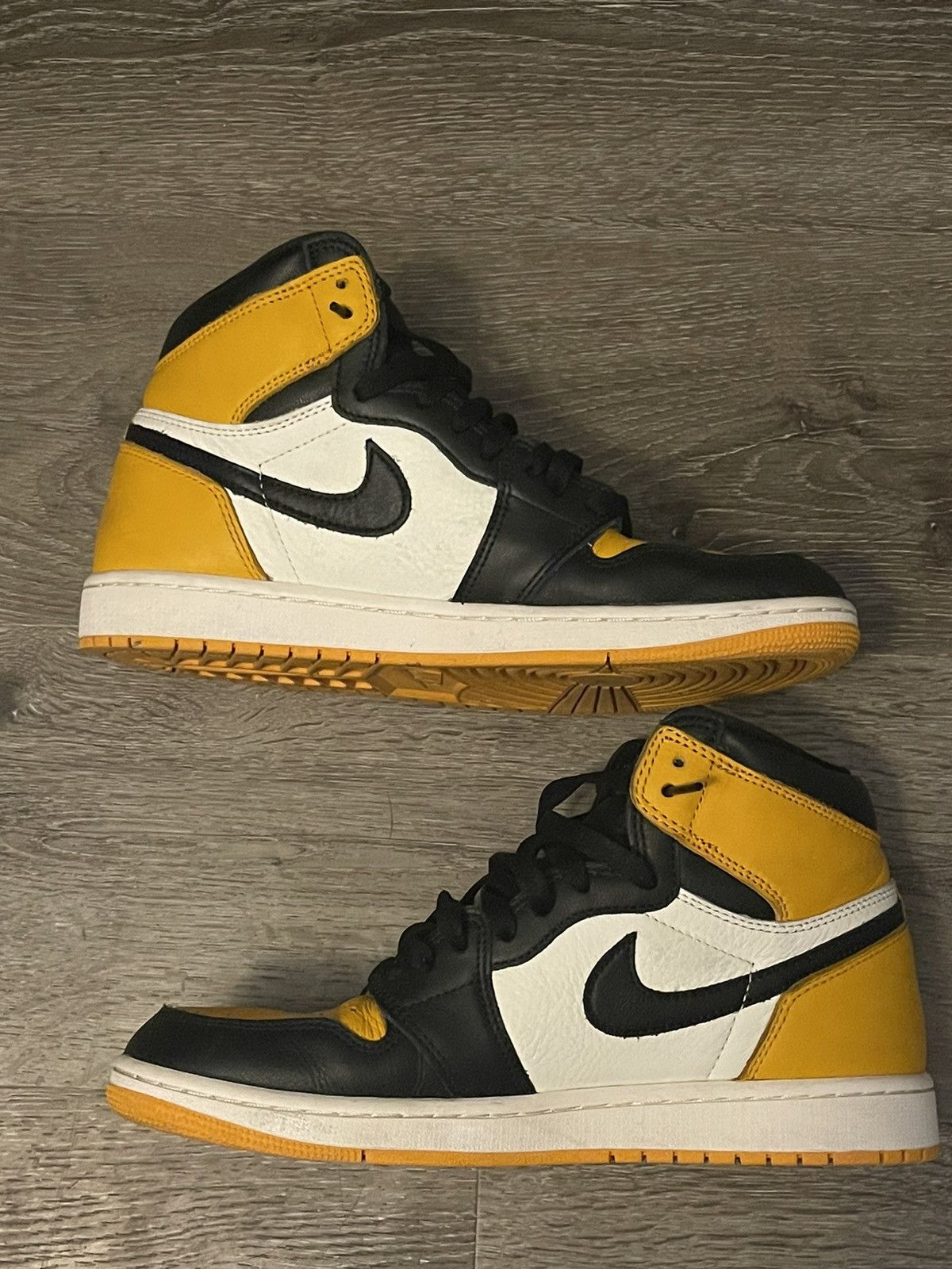 Jordan Brand Jordan 1 High Yellow Toe / Taxi Size US 9.5 / EU 42-43 - 2 Thumbnail