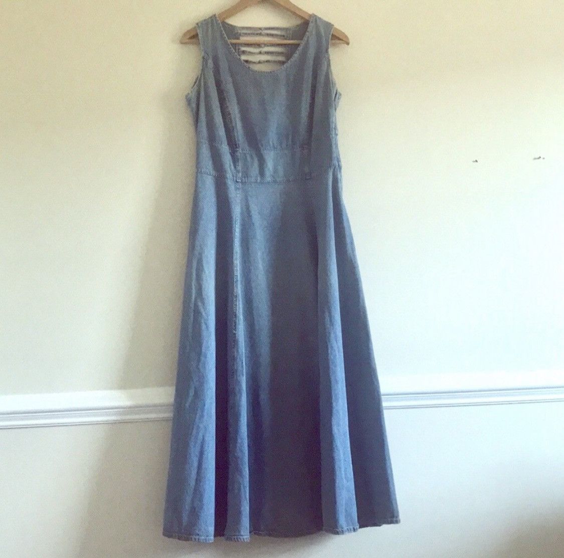 Vintage VINTAGE R&R LIGHT WASH DENIM JEAN CUTOUT BACK MAXI DRESS Size L / US 10 / IT 46 - 1 Thumbnail